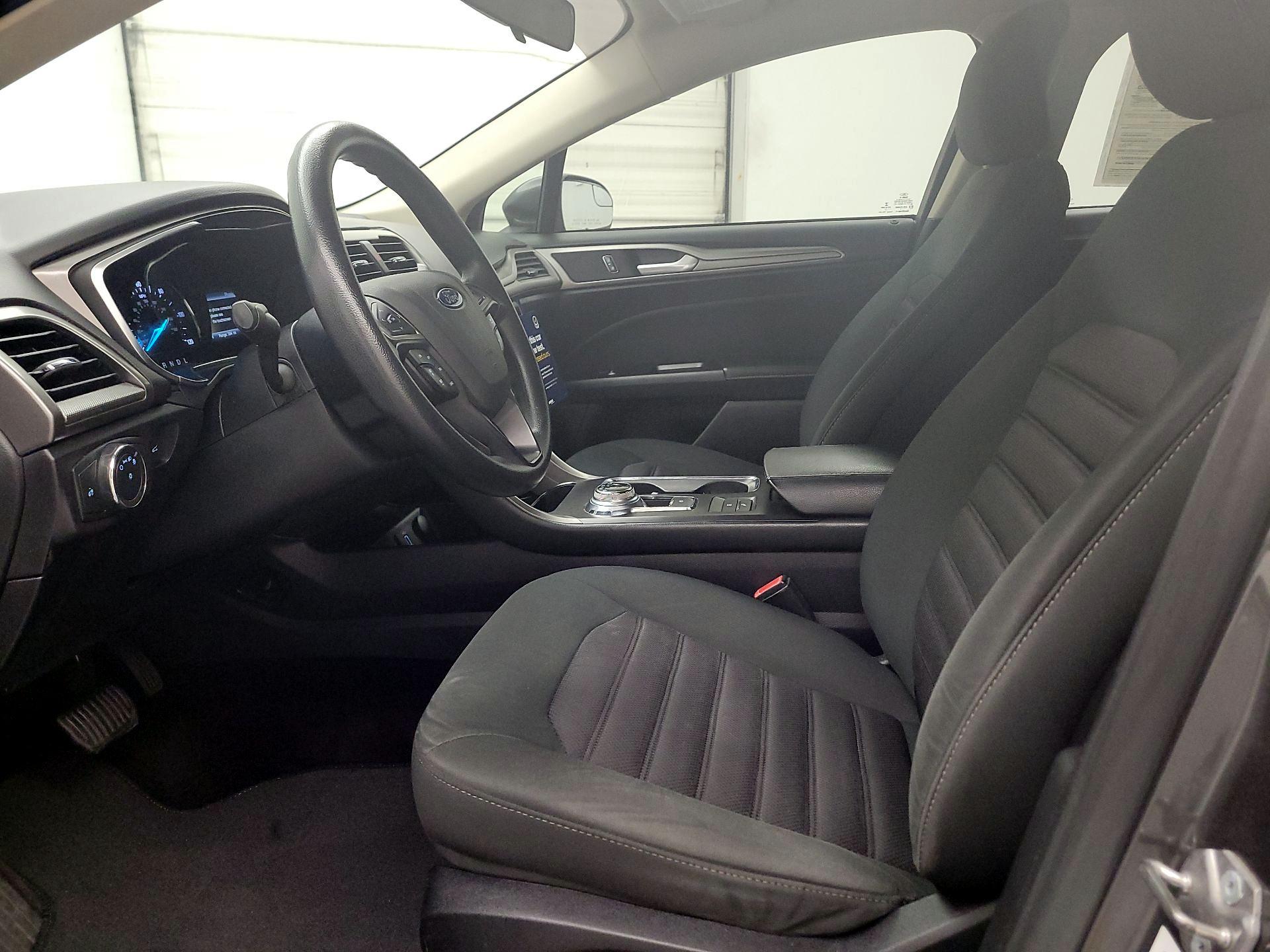 Thumbnail: 2017 Ford Fusion - 11