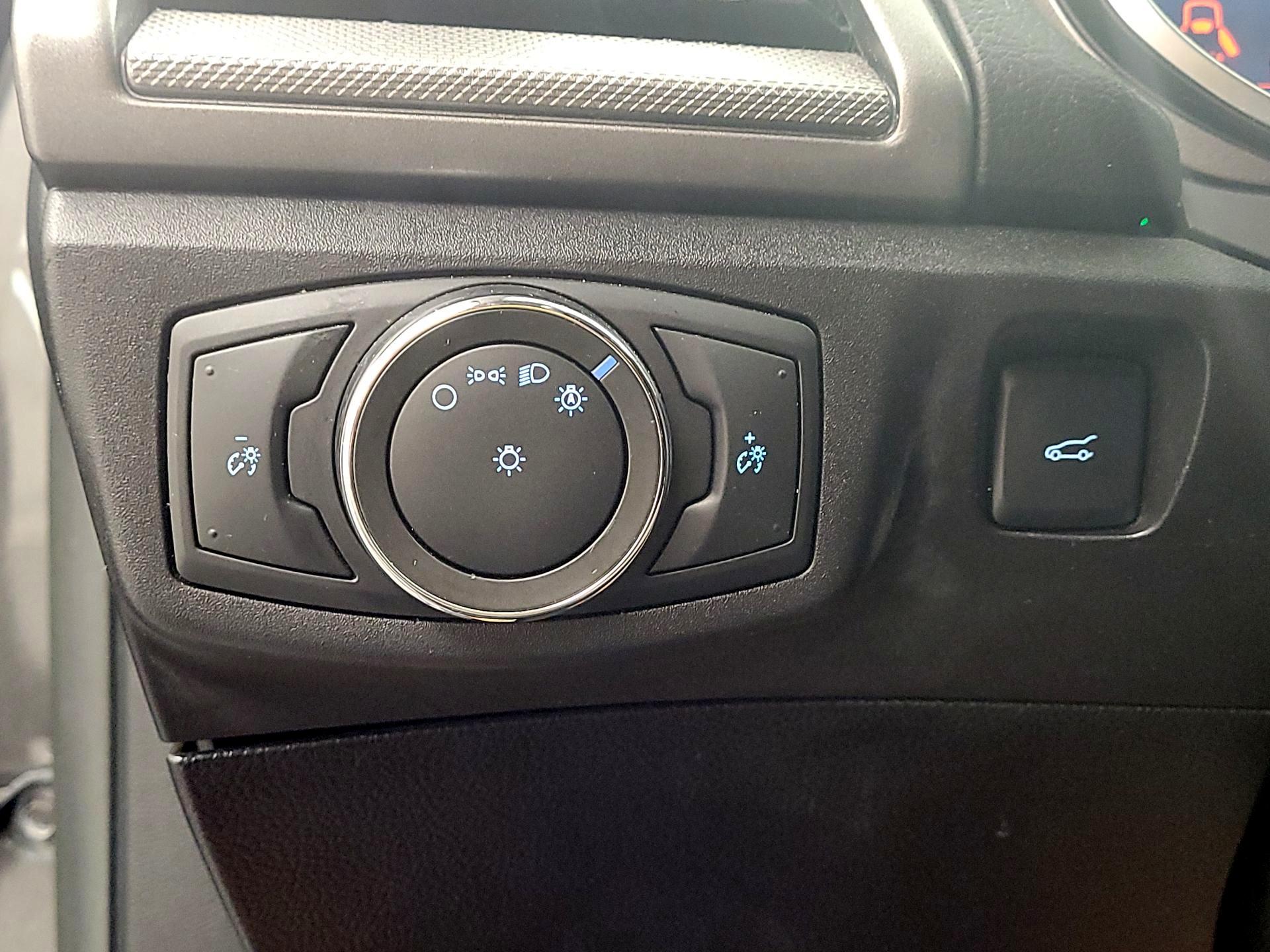 Thumbnail: 2017 Ford Fusion - 13