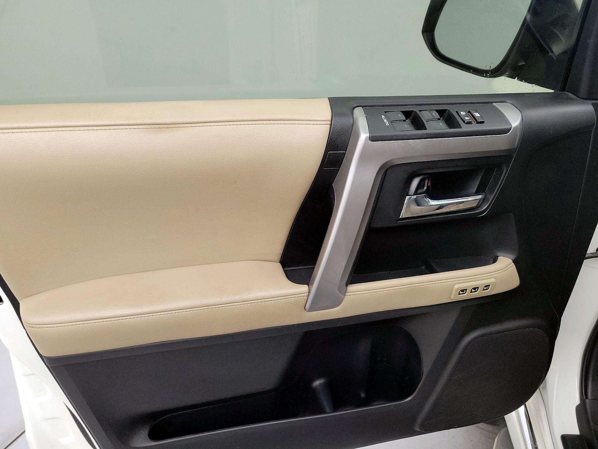 Thumbnail: 2017 Toyota 4Runner - 12