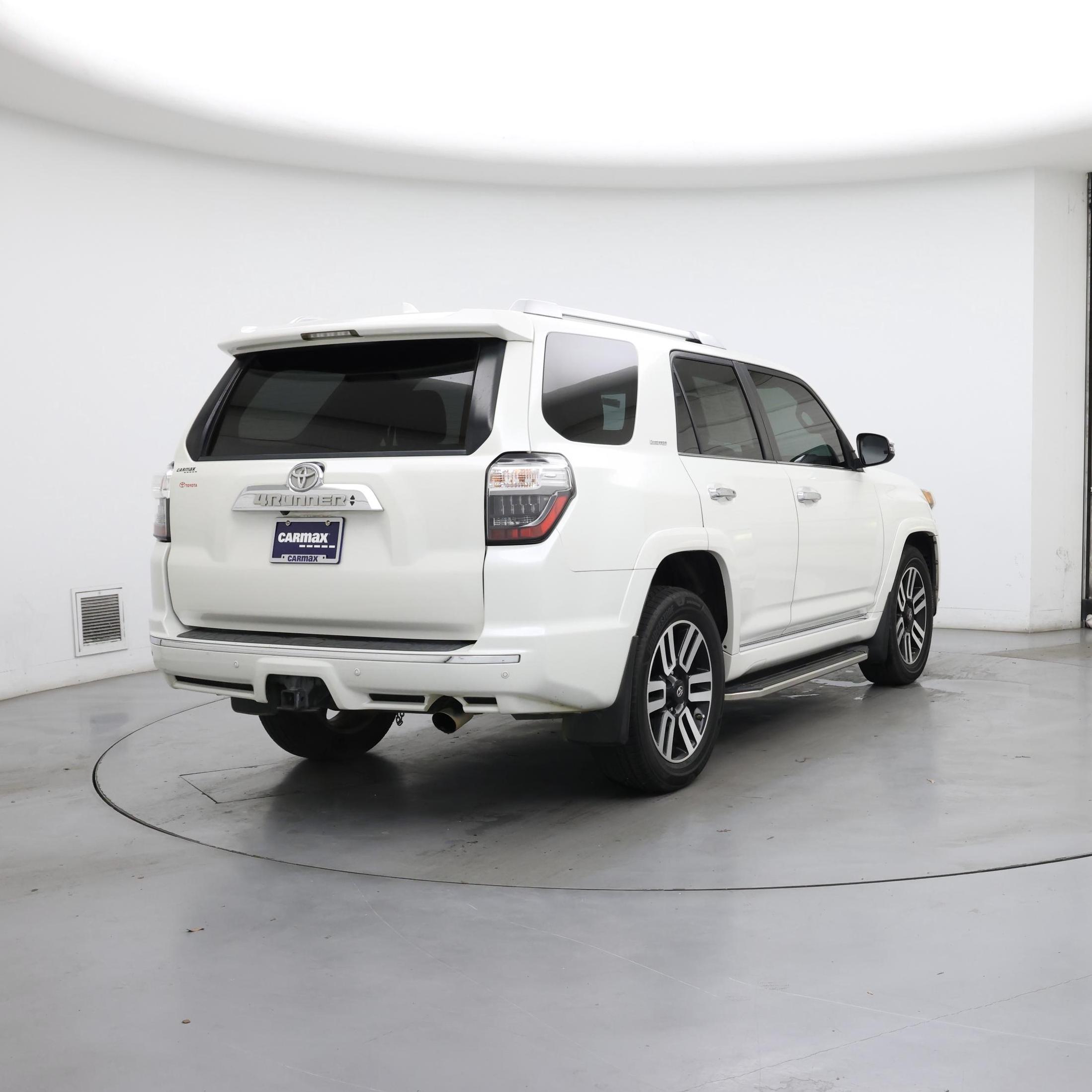 Thumbnail: 2017 Toyota 4Runner - 8