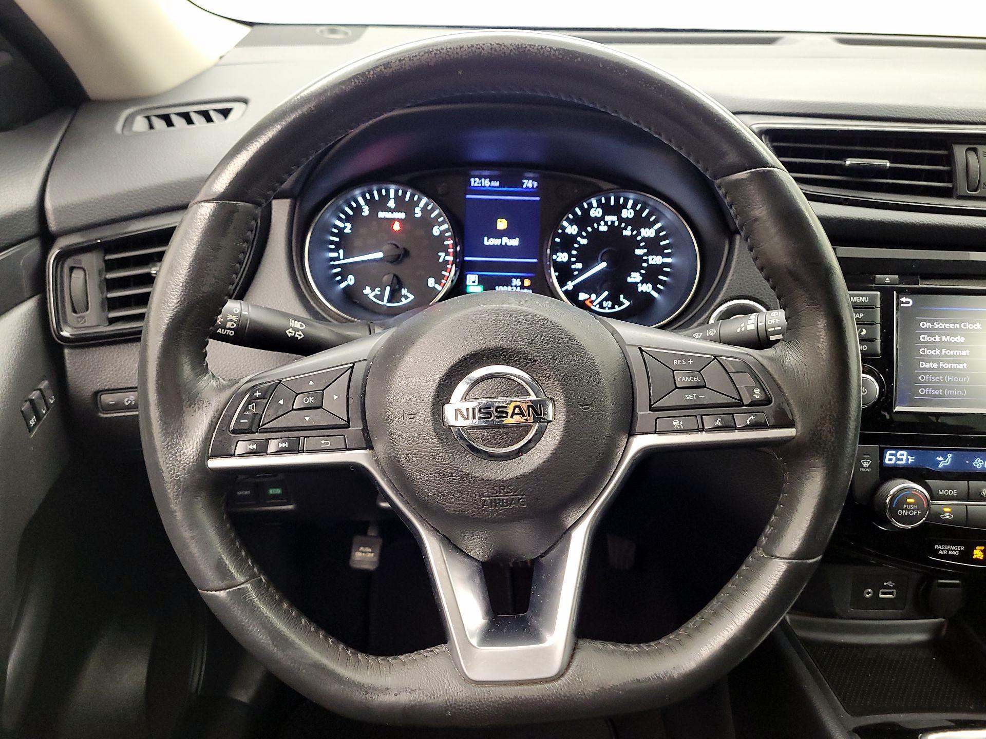 Thumbnail: 2018 Nissan Rogue - 10