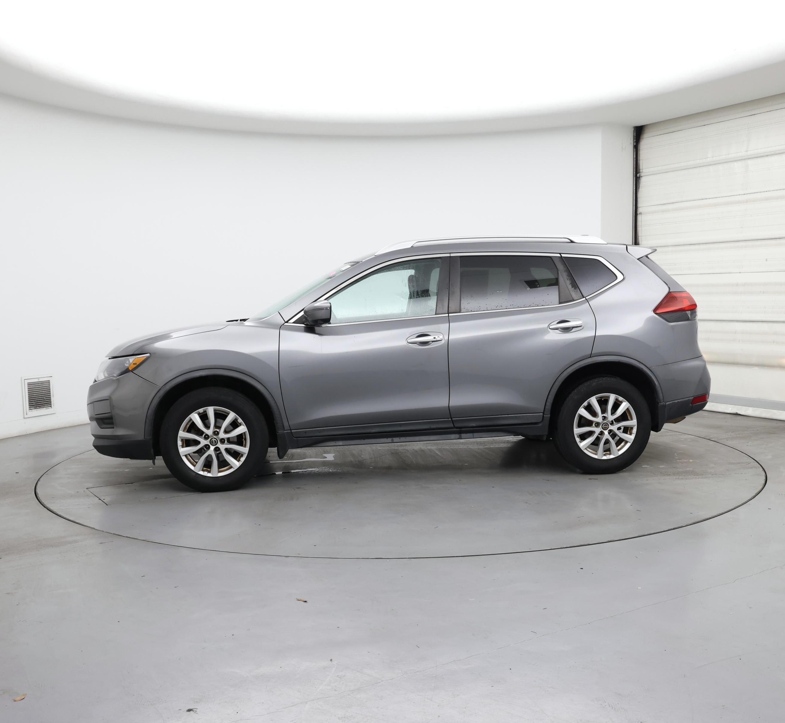 Thumbnail: 2018 Nissan Rogue - 3