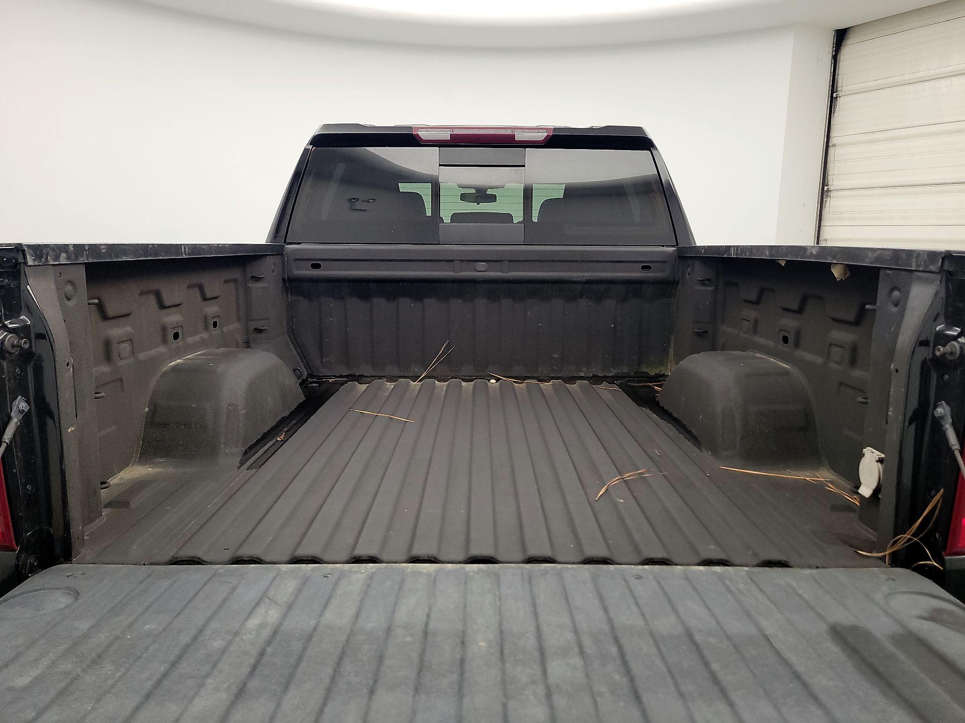 Thumbnail: 2021 Chevrolet Silverado 1500 - 16