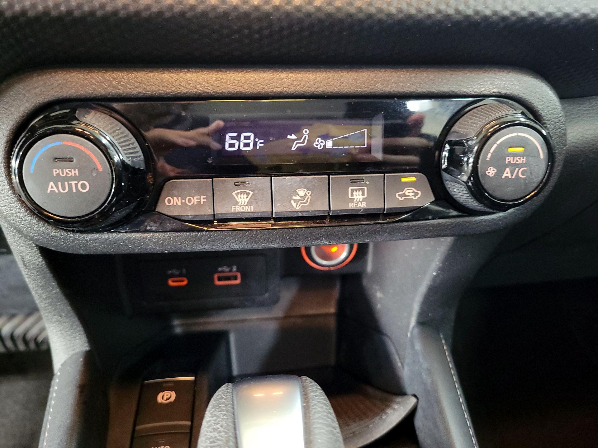 Thumbnail: 2021 Nissan Kicks - 14