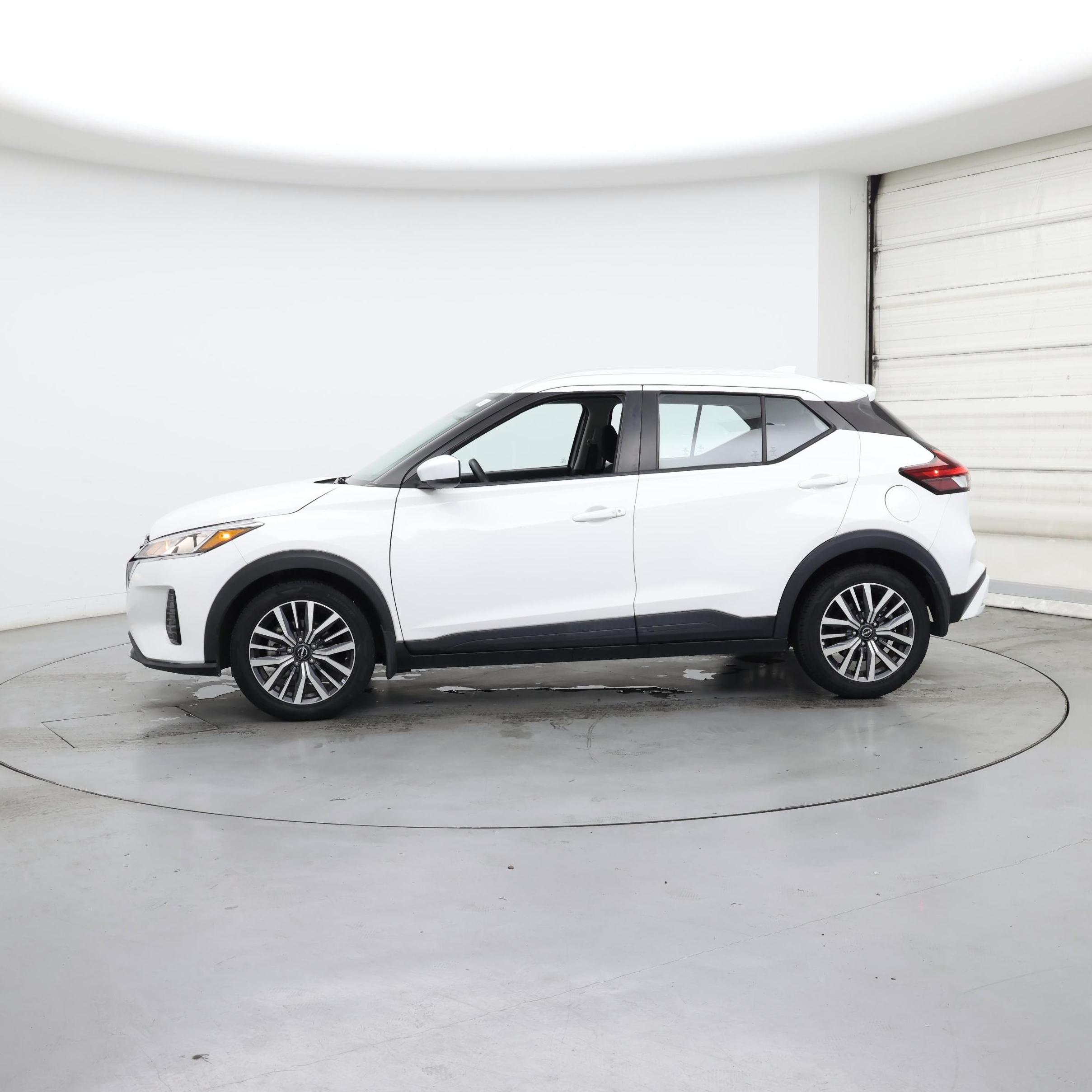 Thumbnail: 2021 Nissan Kicks - 3