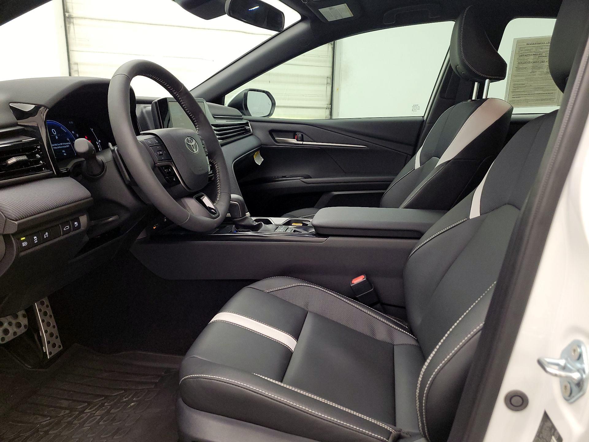 Thumbnail: 2025 Toyota Camry - 11