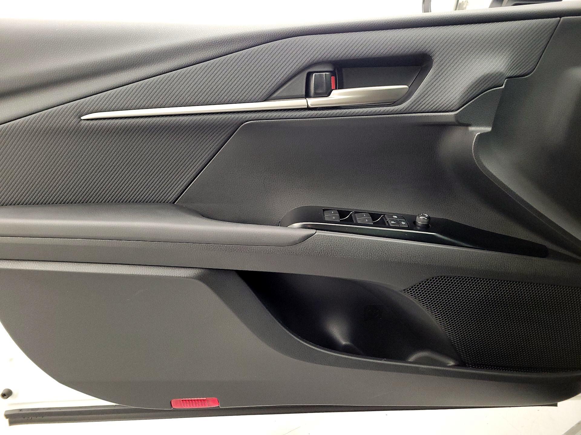 Thumbnail: 2025 Toyota Camry - 12