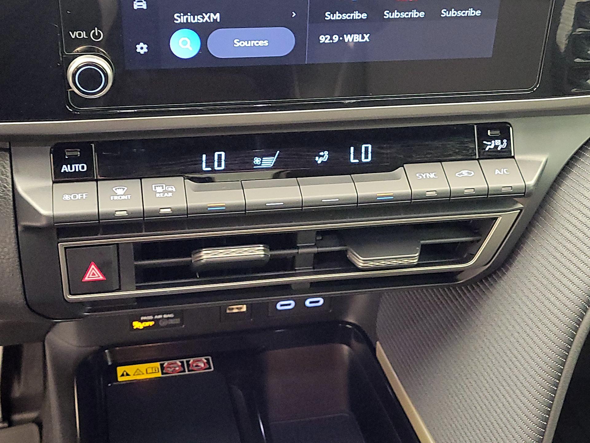 Thumbnail: 2025 Toyota Camry - 16