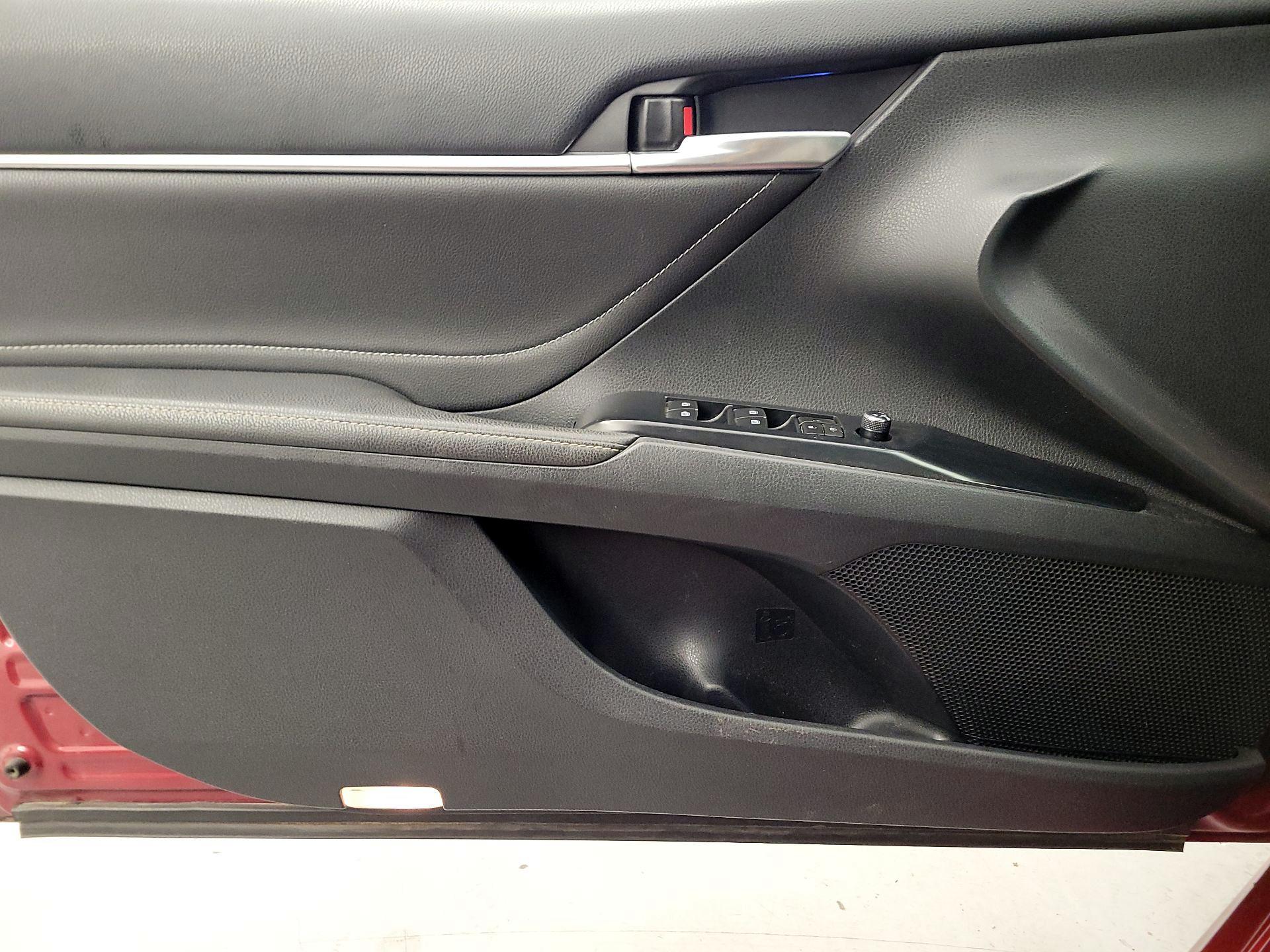 Thumbnail: 2018 Toyota Camry - 12