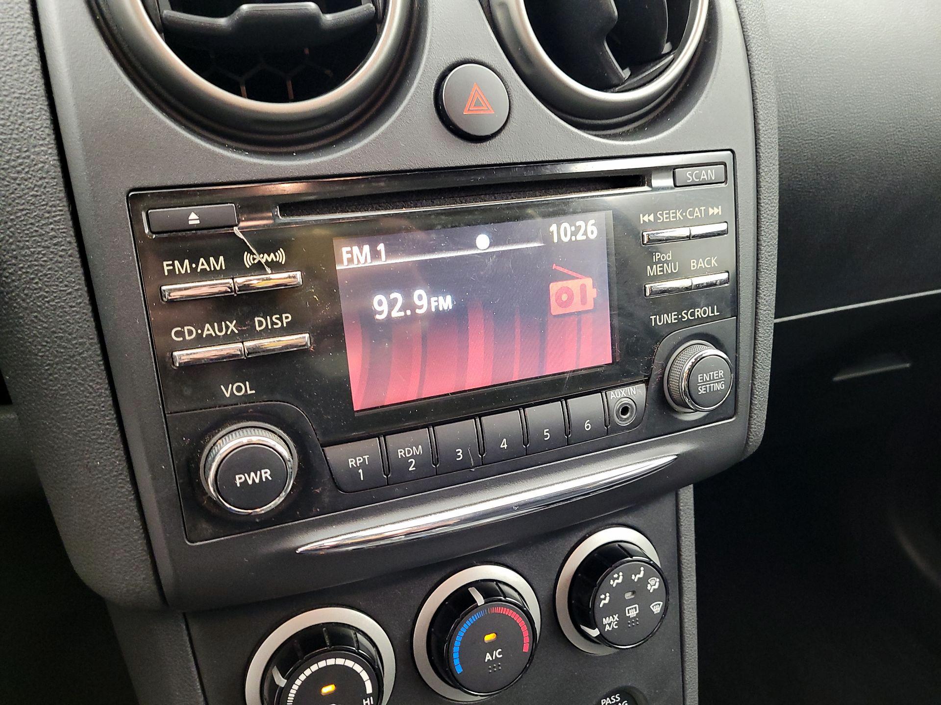 Thumbnail: 2015 Nissan Rogue - 15