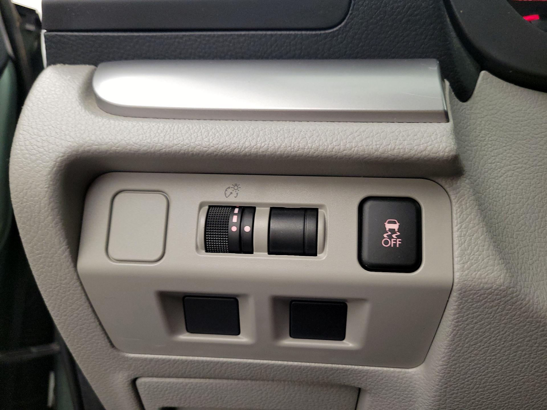 Thumbnail: 2016 Subaru Forester - 13