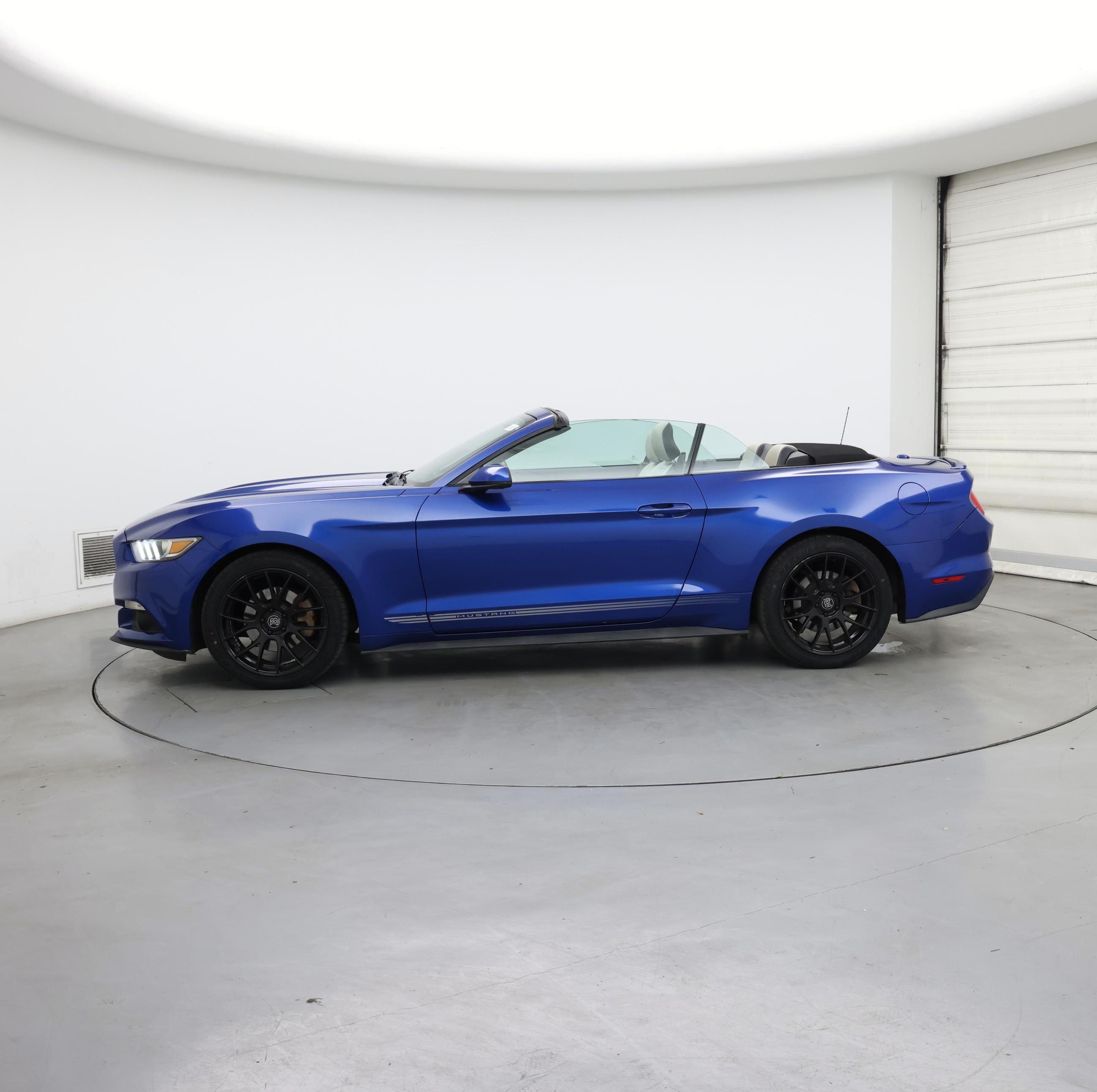 Thumbnail: 2017 Ford Mustang - 3