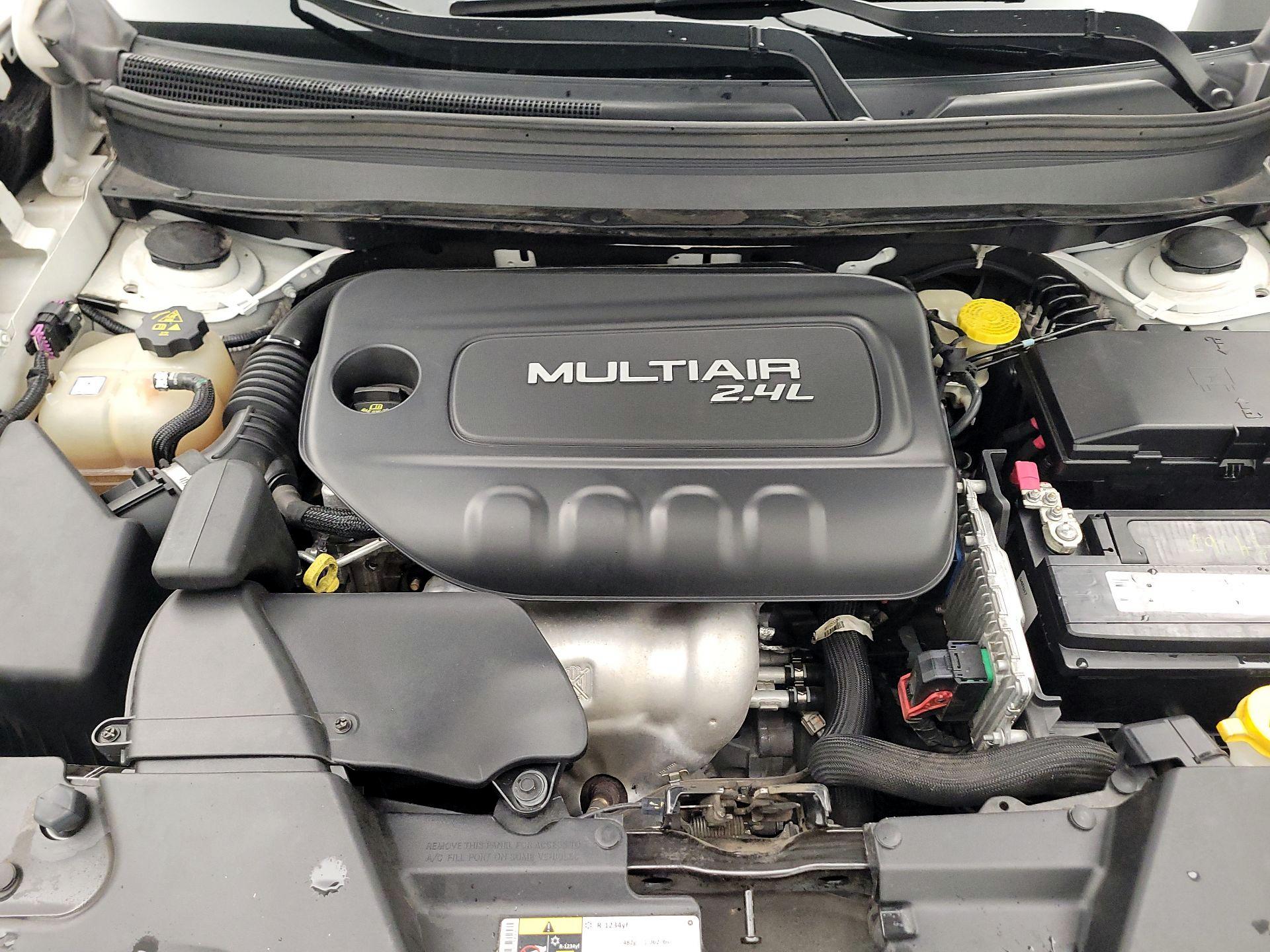 Thumbnail: 2017 Jeep Cherokee - 17