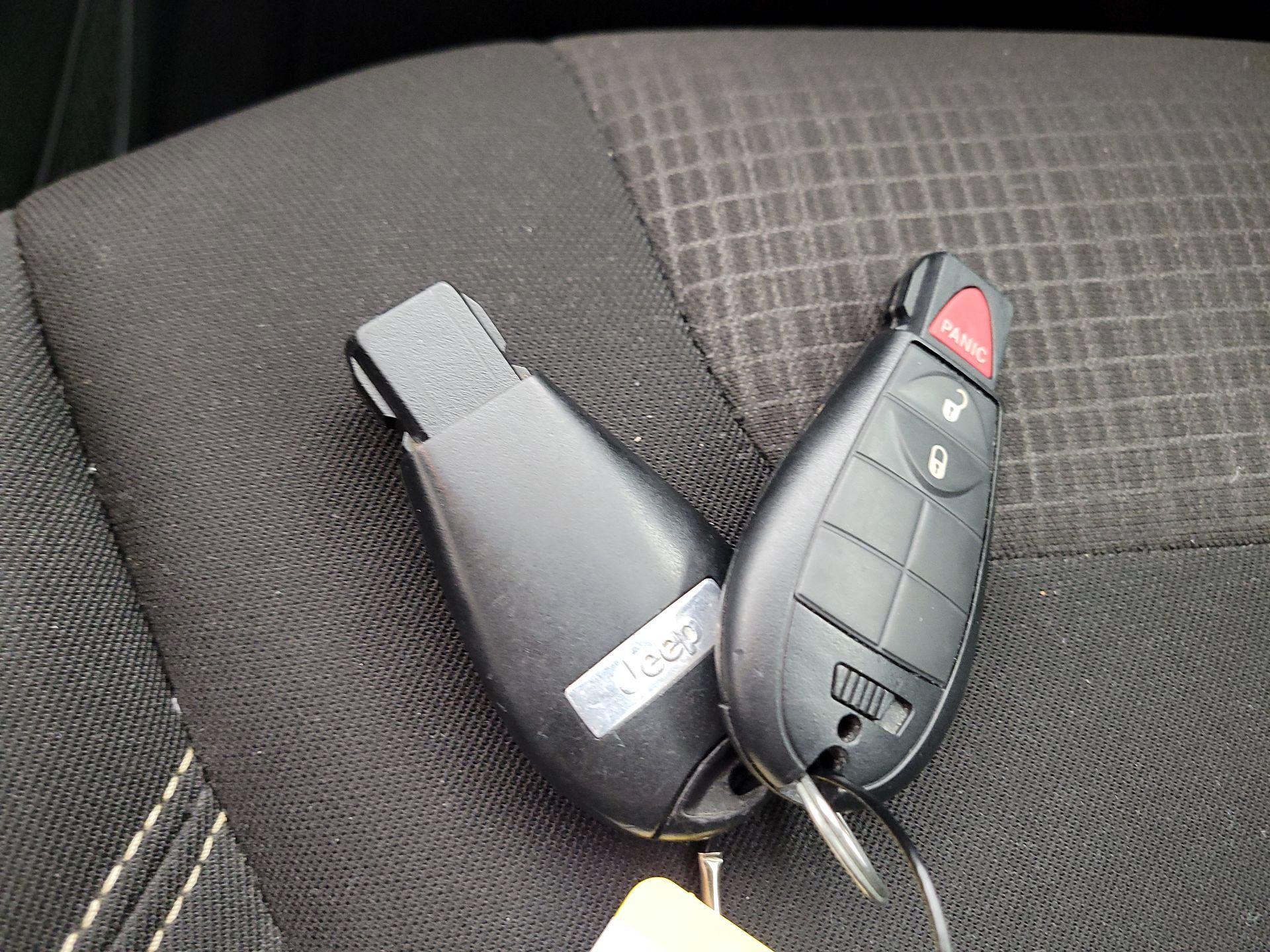 Thumbnail: 2017 Jeep Cherokee - 18