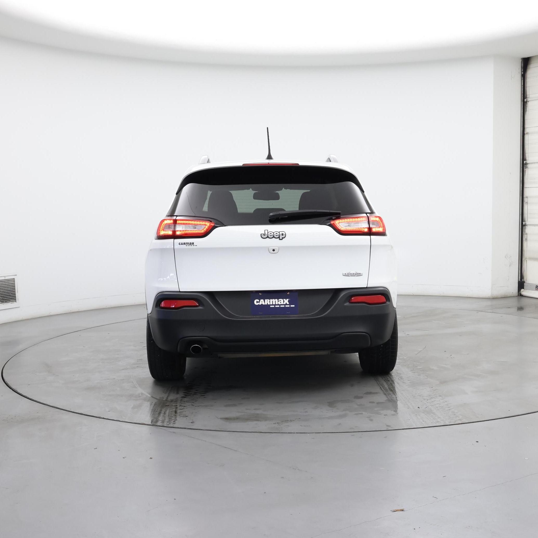 Thumbnail: 2017 Jeep Cherokee - 6