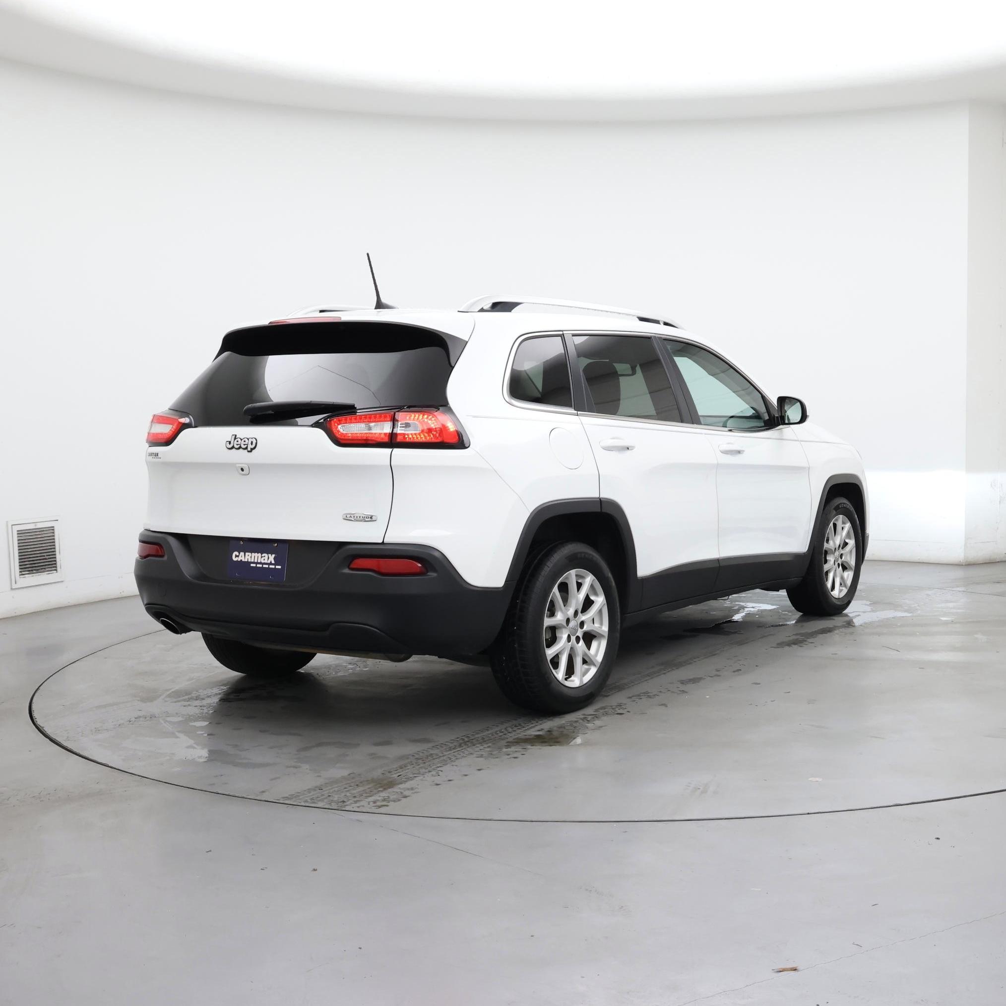 Thumbnail: 2017 Jeep Cherokee - 8