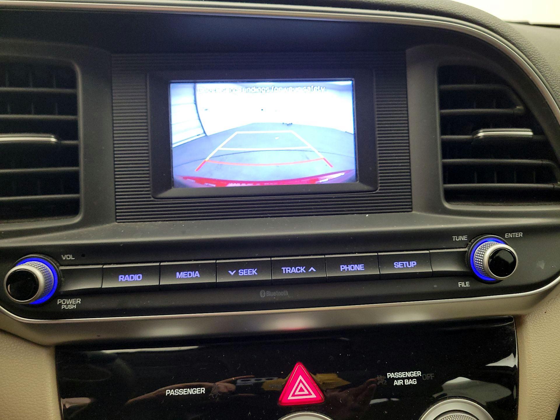 Thumbnail: 2019 Hyundai Elantra - 14