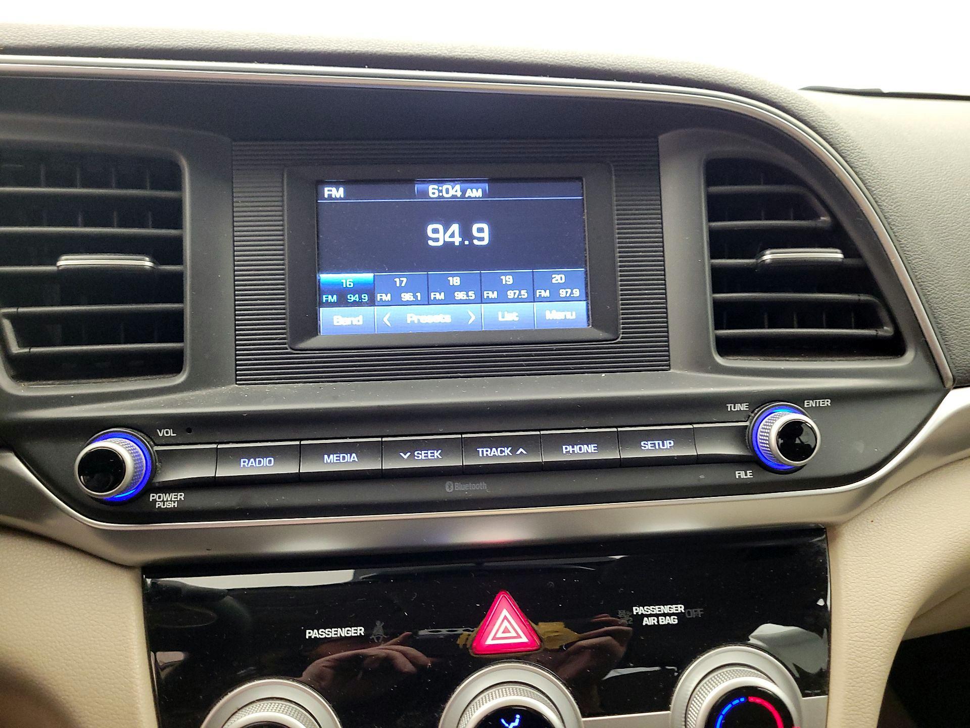 Thumbnail: 2019 Hyundai Elantra - 15