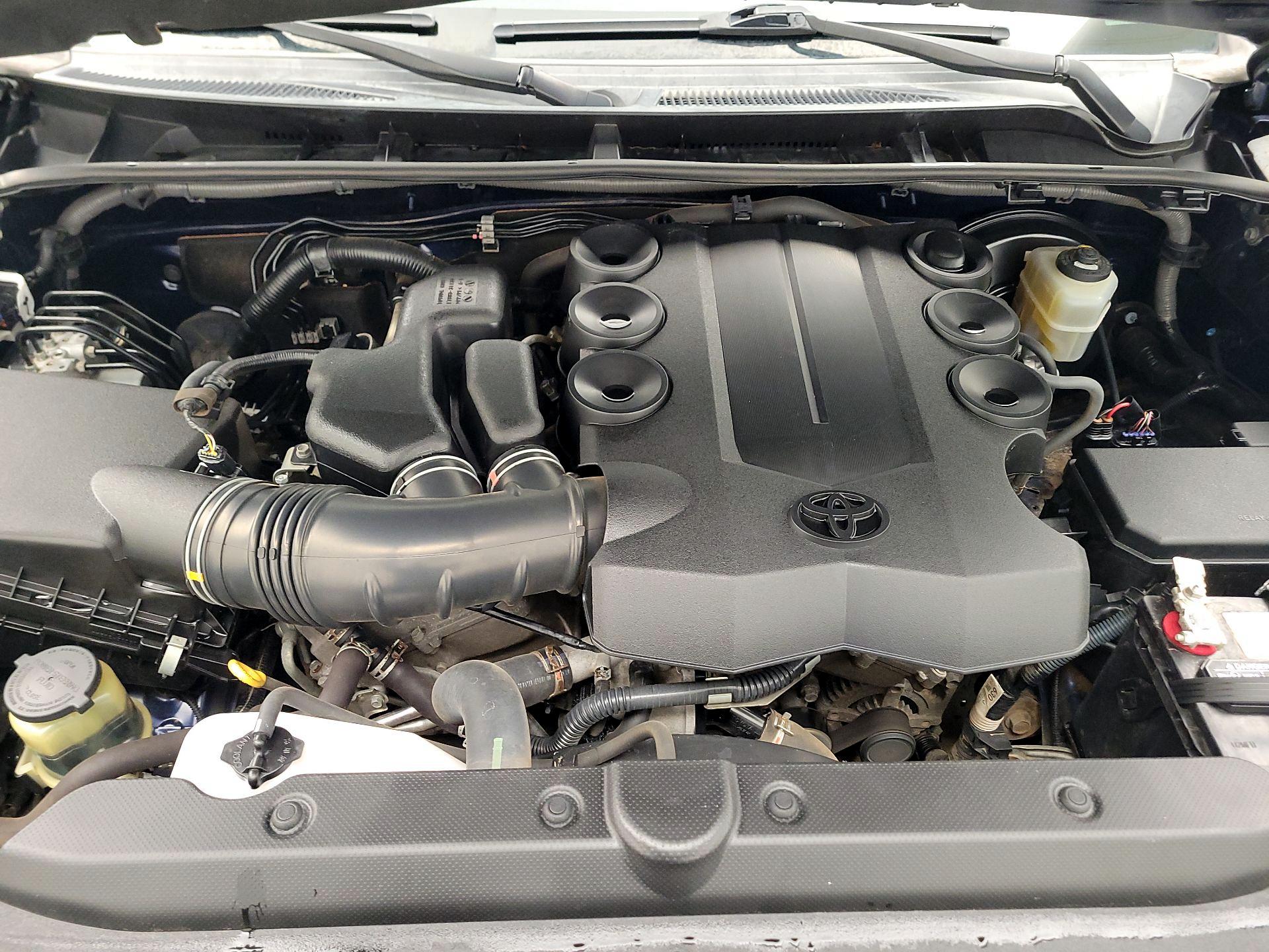 Thumbnail: 2018 Toyota 4Runner - 17