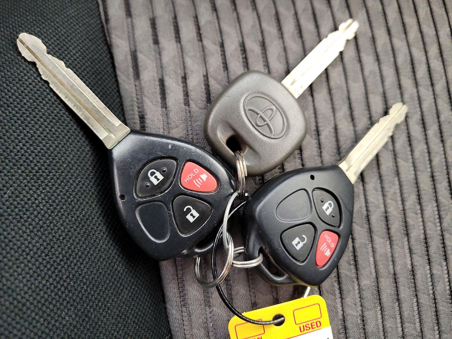 Thumbnail: 2018 Toyota 4Runner - 18