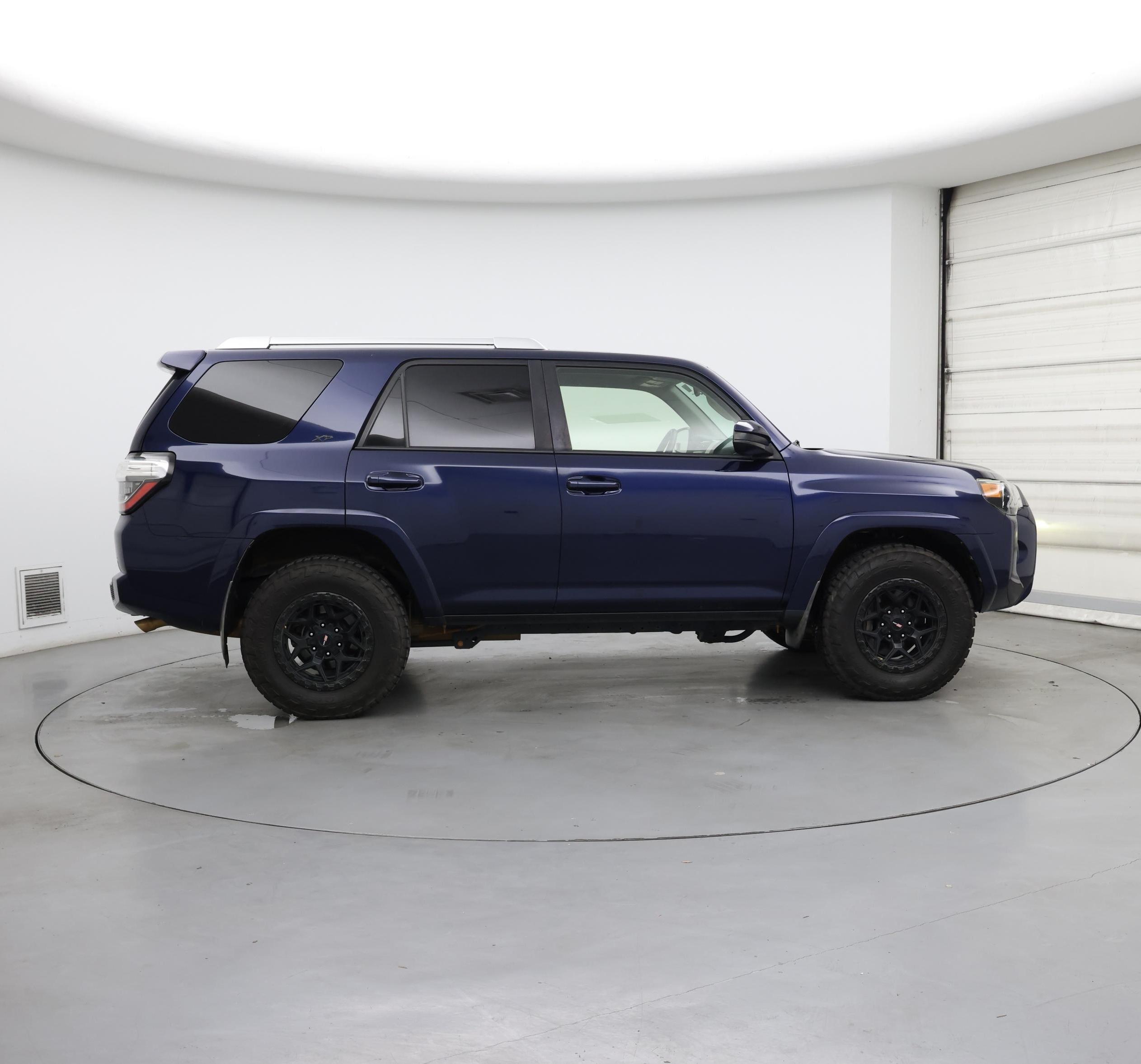 Thumbnail: 2018 Toyota 4Runner - 7