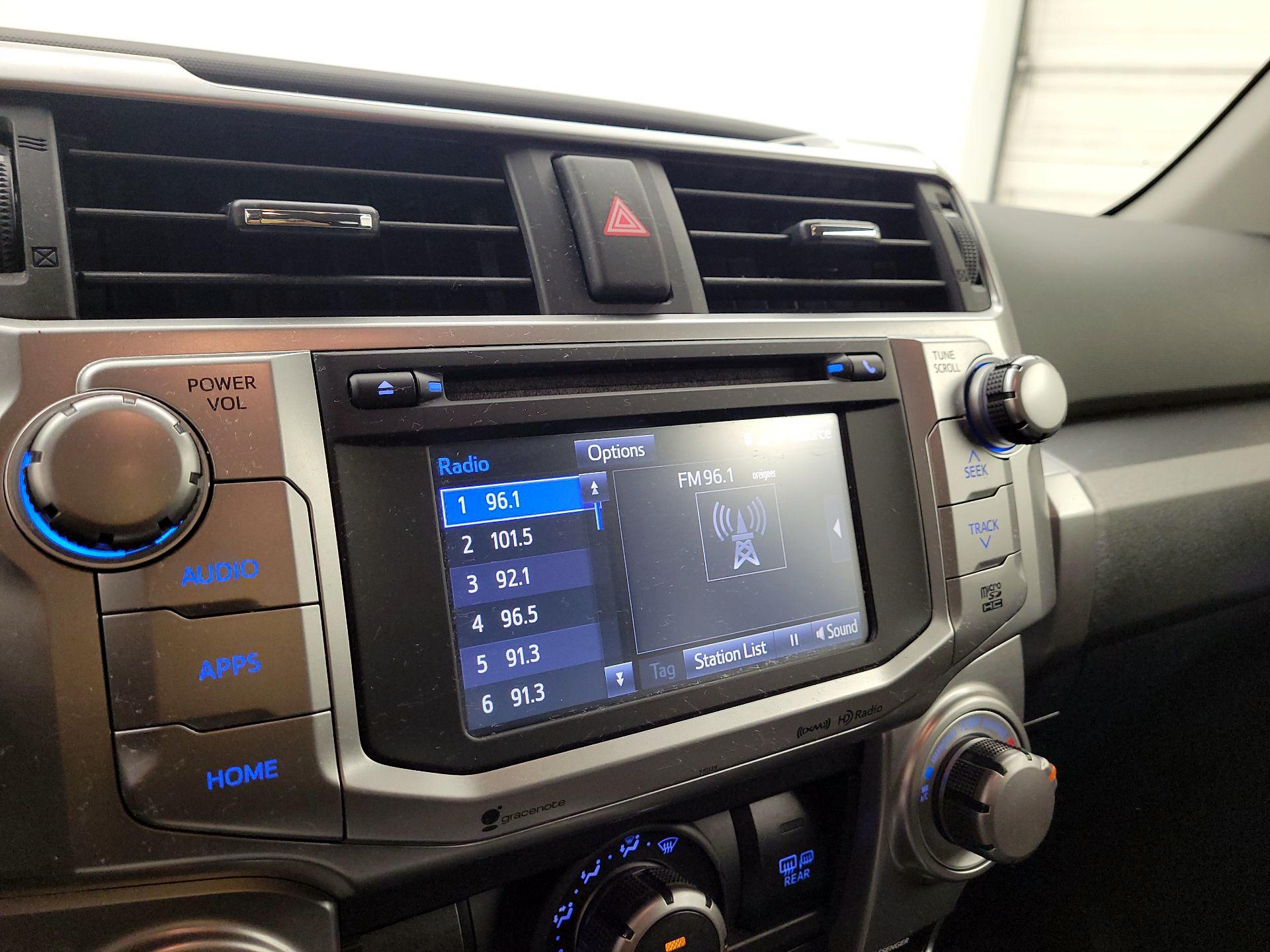 Thumbnail: 2016 Toyota 4Runner - 13