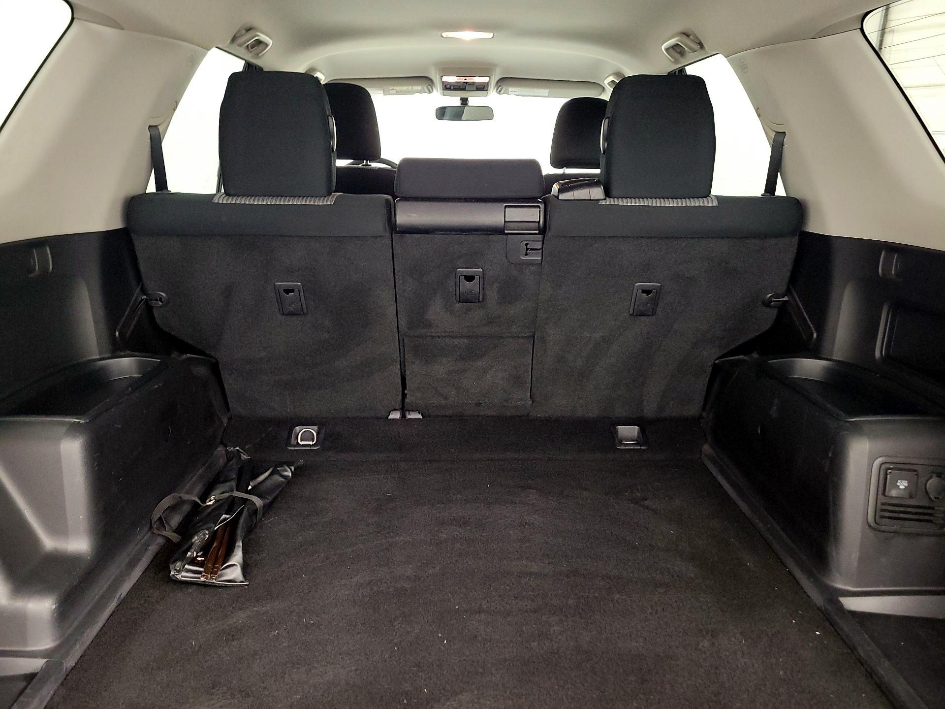 Thumbnail: 2016 Toyota 4Runner - 16