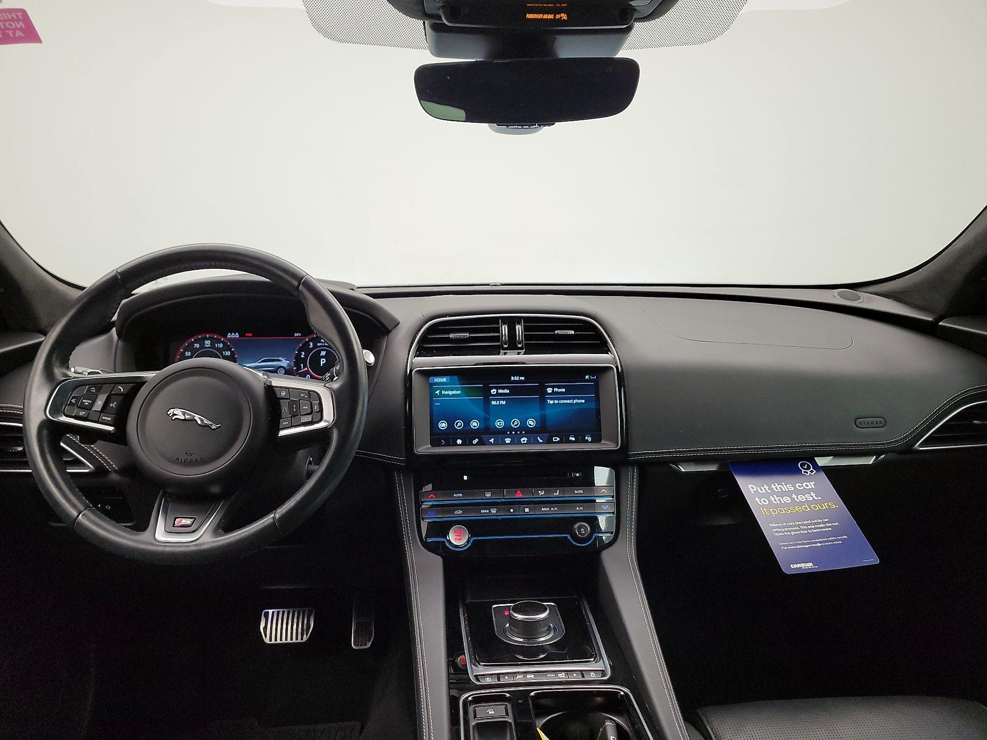 Thumbnail: 2019 Jaguar F-Pace - 9