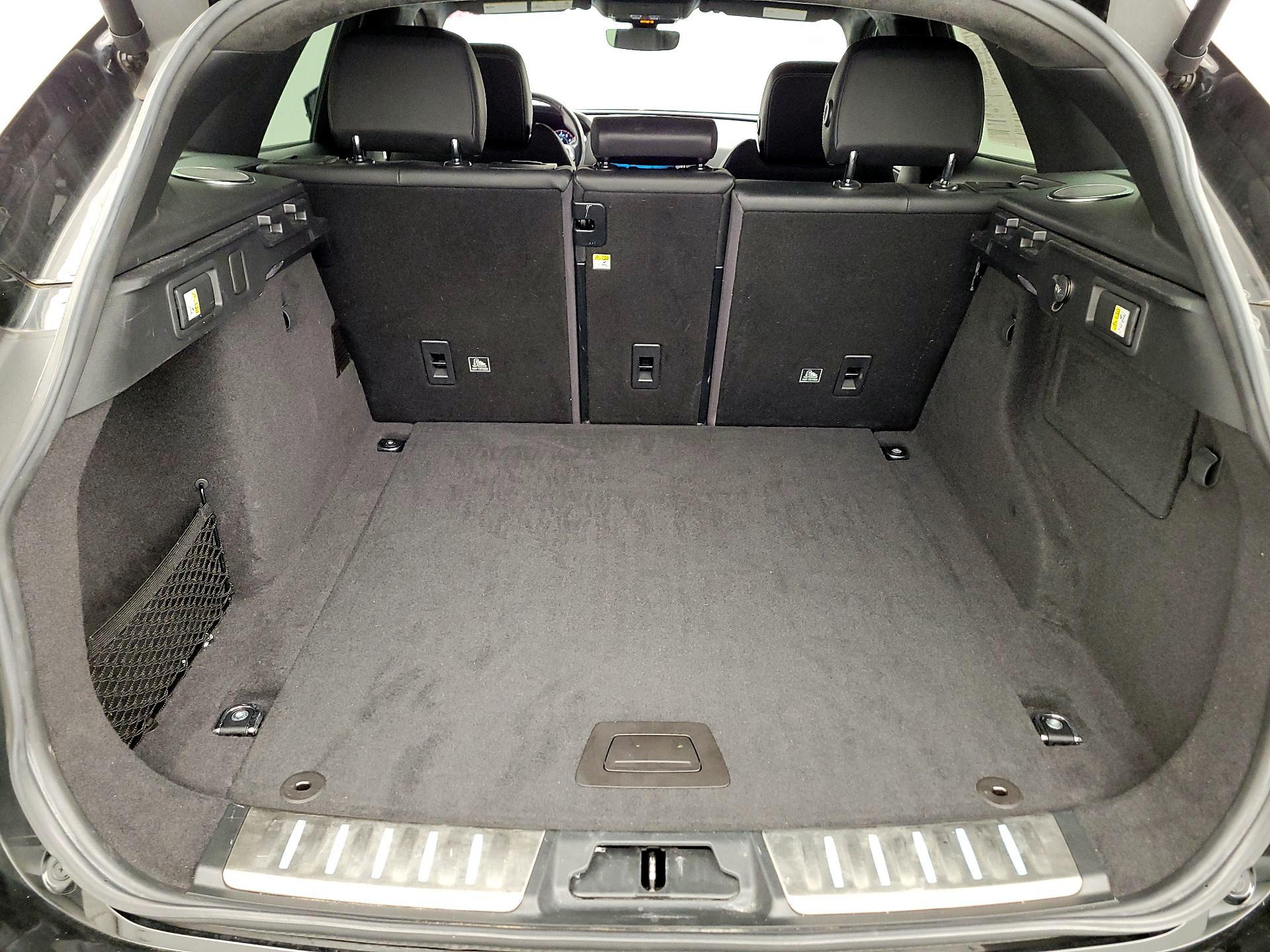 Thumbnail: 2019 Jaguar F-Pace - 20