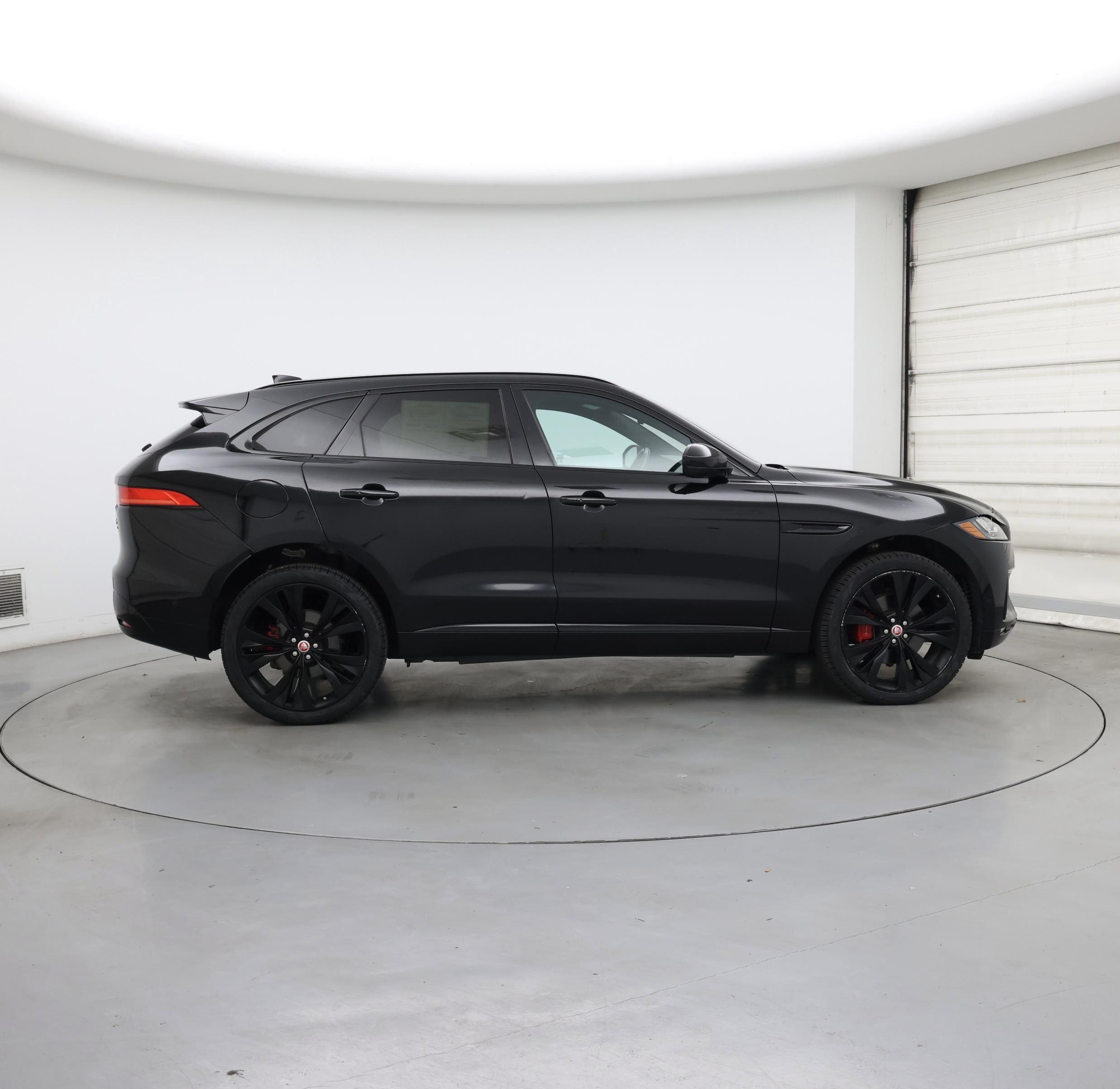 Thumbnail: 2019 Jaguar F-Pace - 7