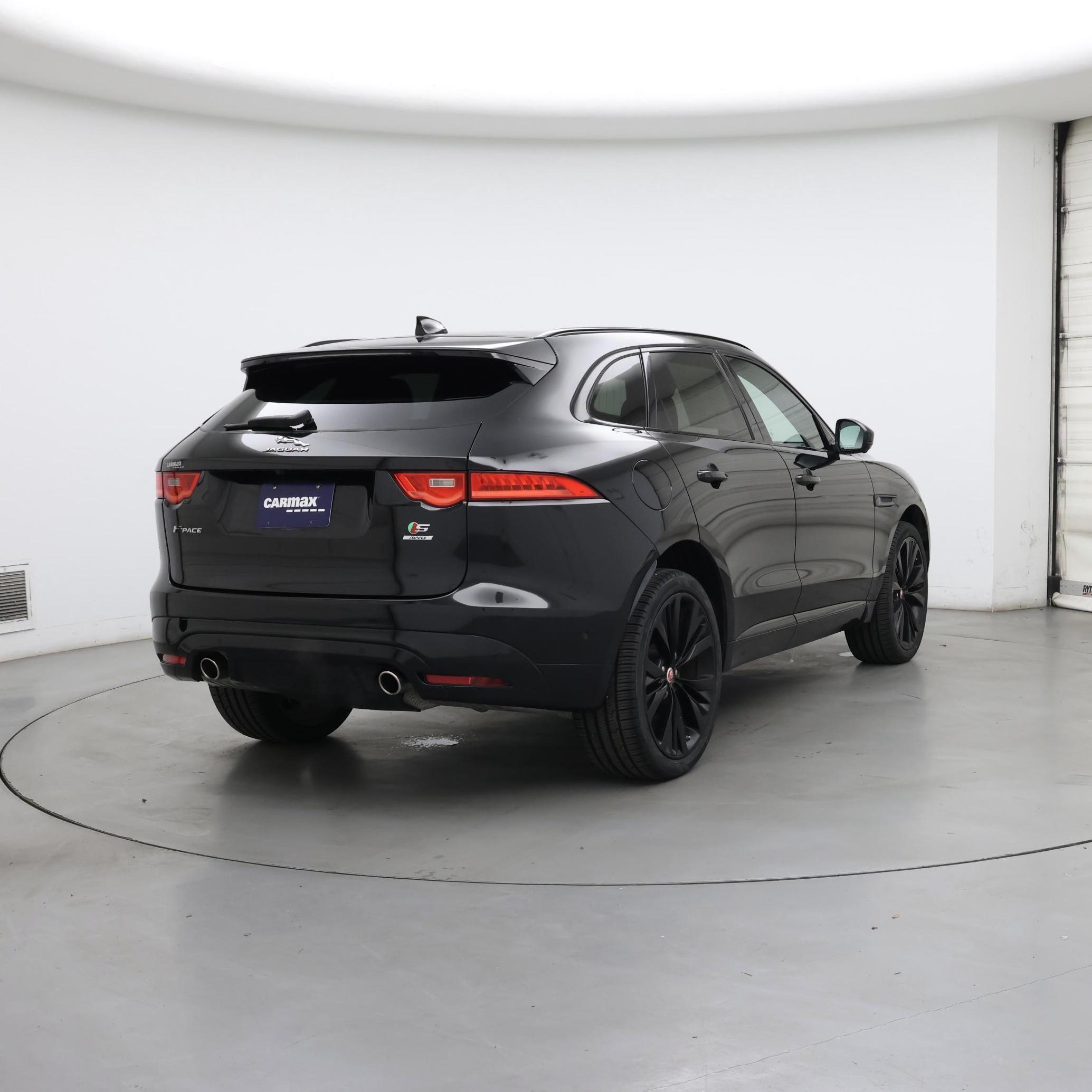 Thumbnail: 2019 Jaguar F-Pace - 8
