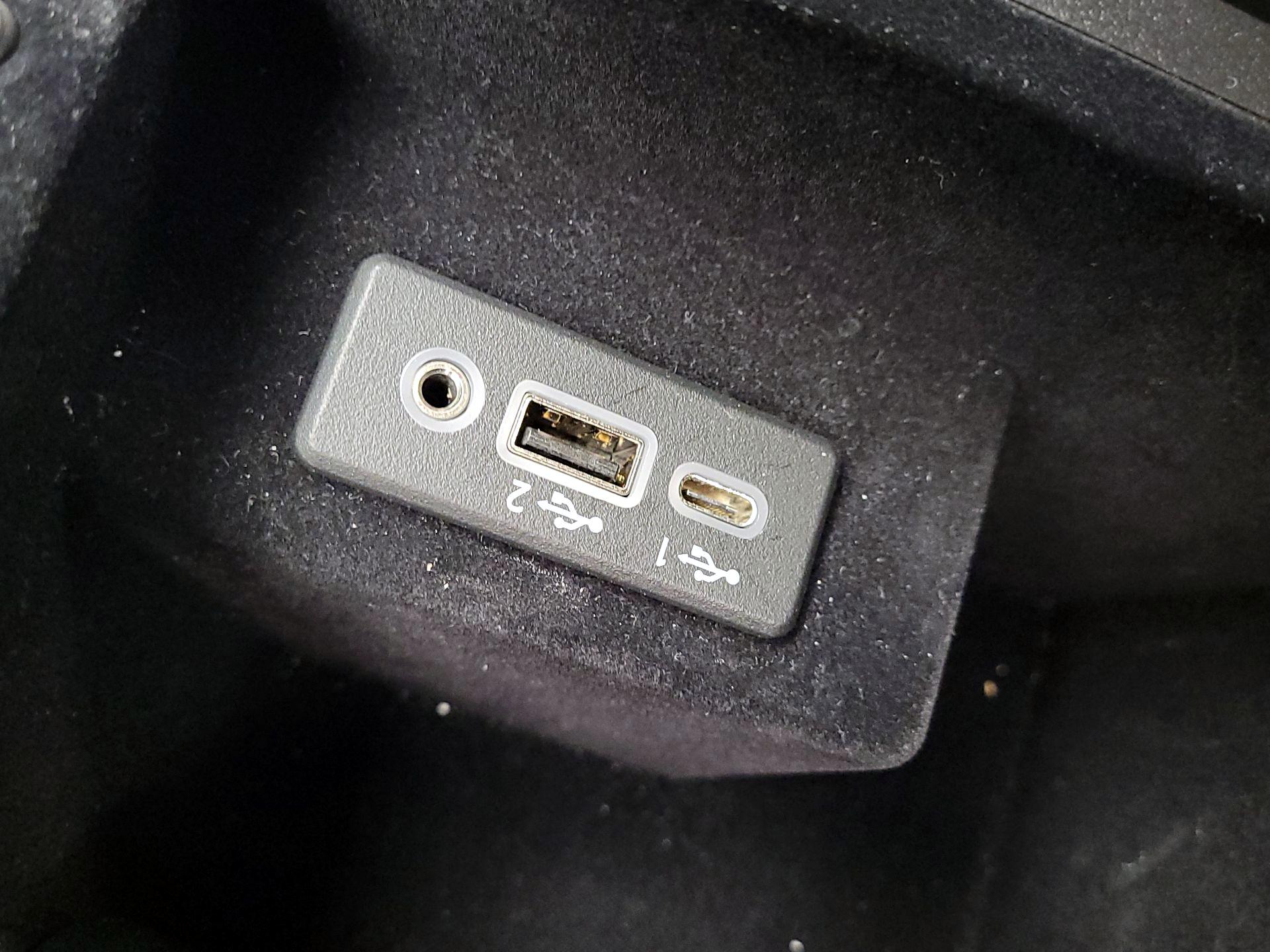 Thumbnail: 2023 INFINITI Q50 - 18