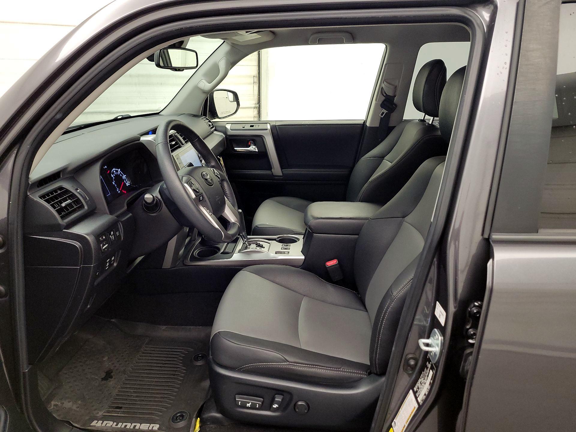 Thumbnail: 2020 Toyota 4Runner - 11