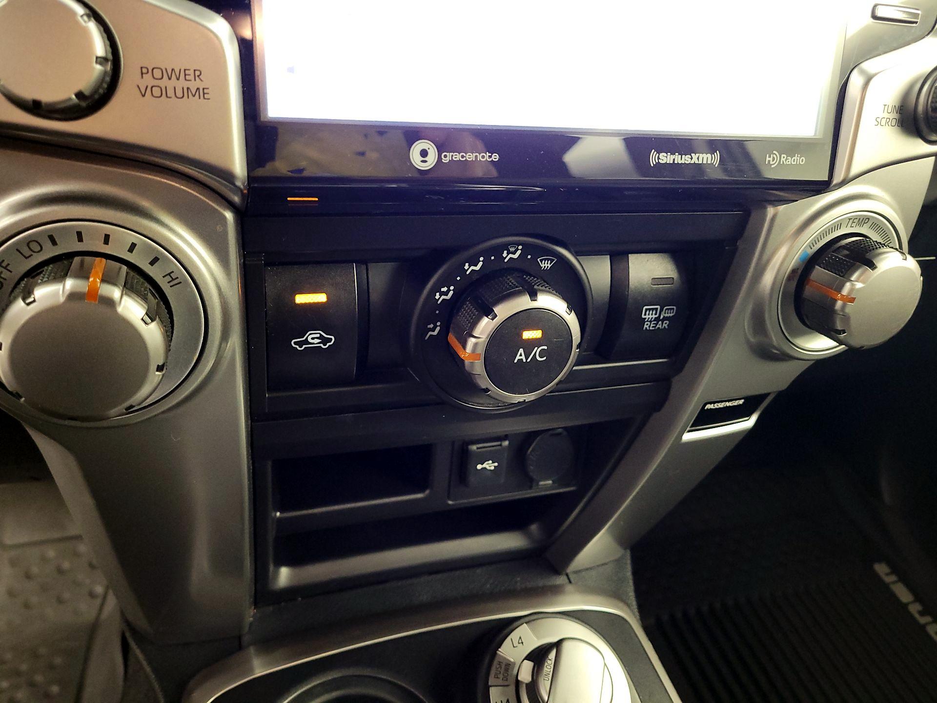 Thumbnail: 2020 Toyota 4Runner - 14