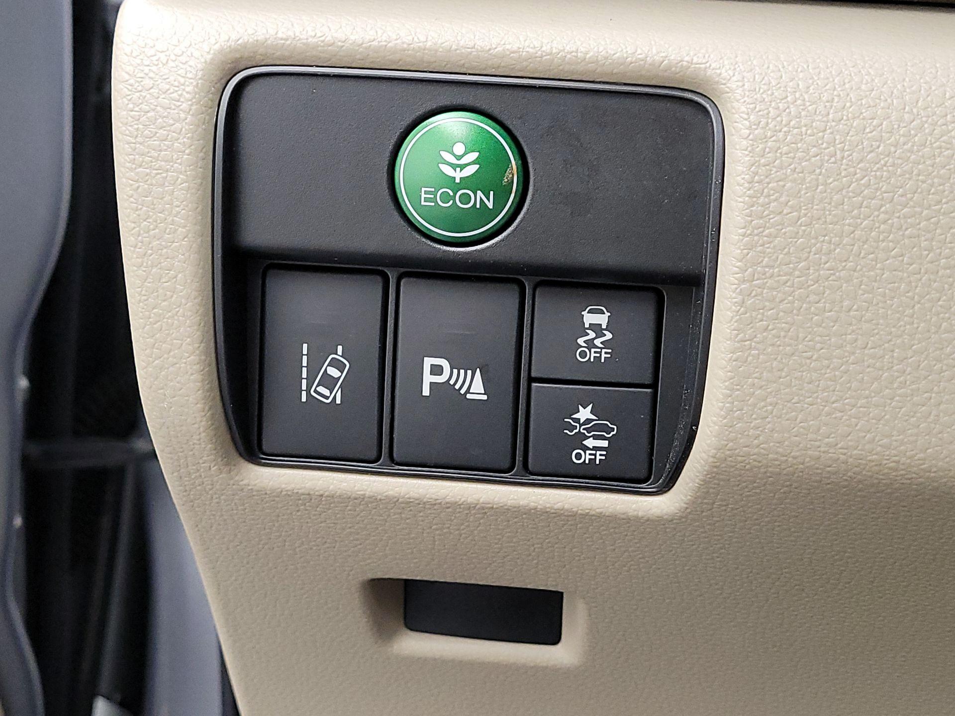 Thumbnail: 2017 Honda Accord - 13