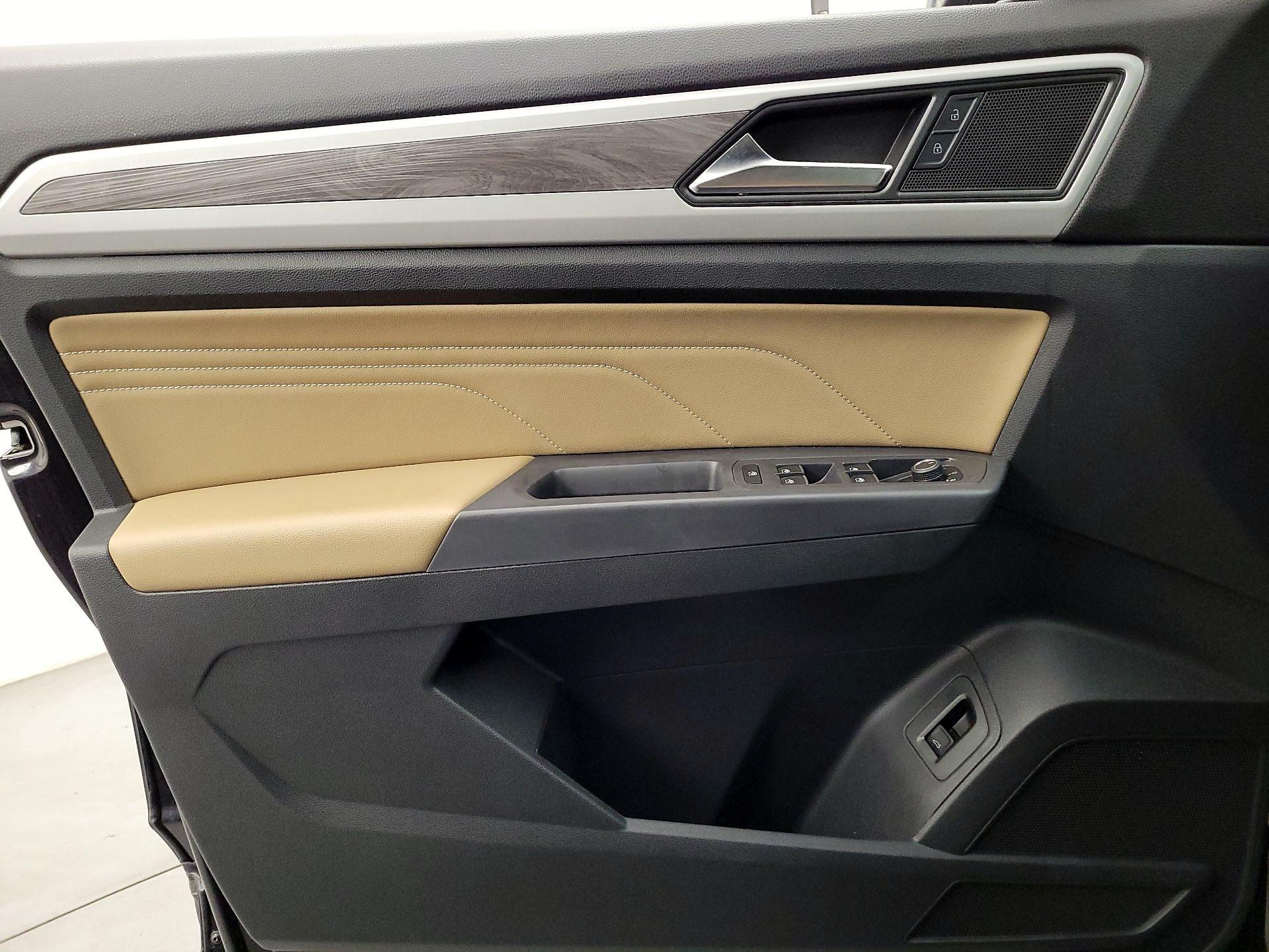 Thumbnail: 2021 Volkswagen Atlas - 12