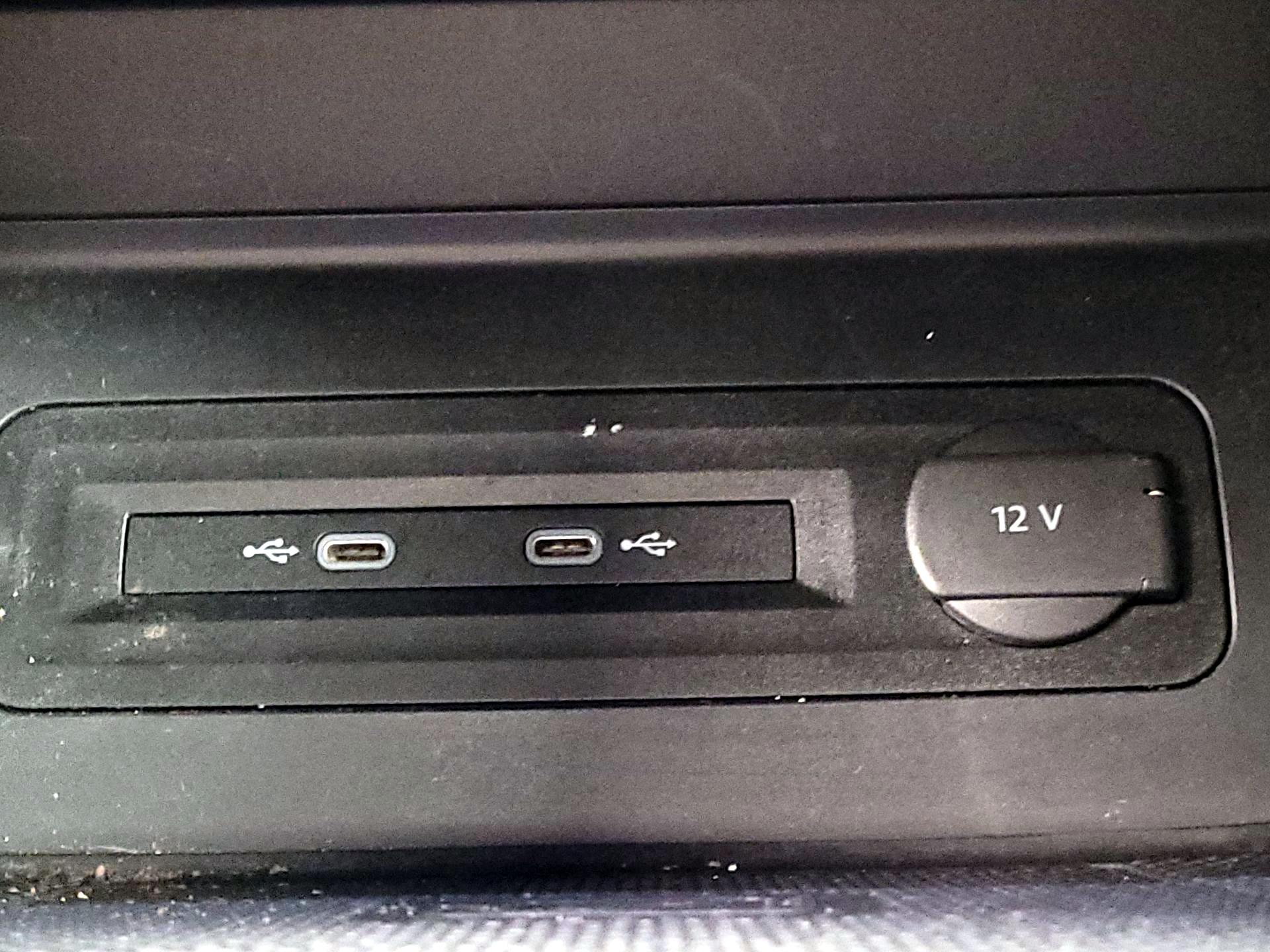 Thumbnail: 2021 Volkswagen Atlas - 18