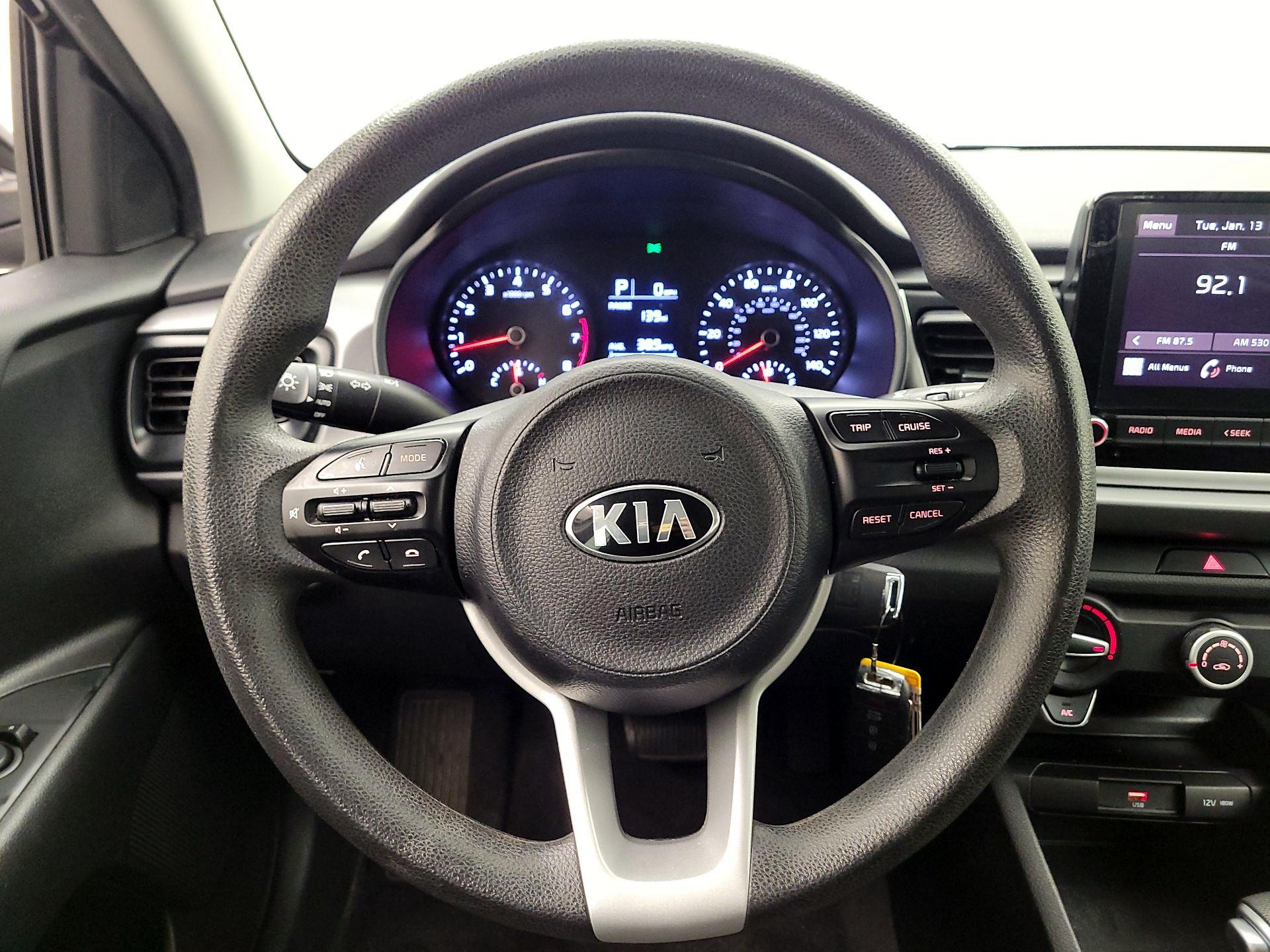 Thumbnail: 2021 Kia Rio - 10