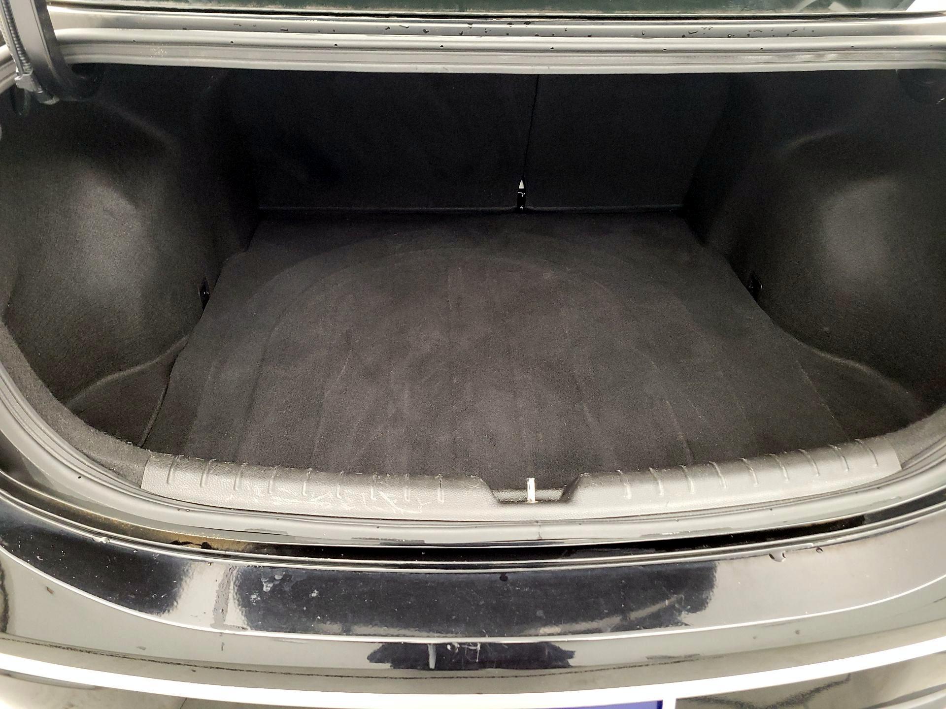 Thumbnail: 2021 Kia Rio - 16