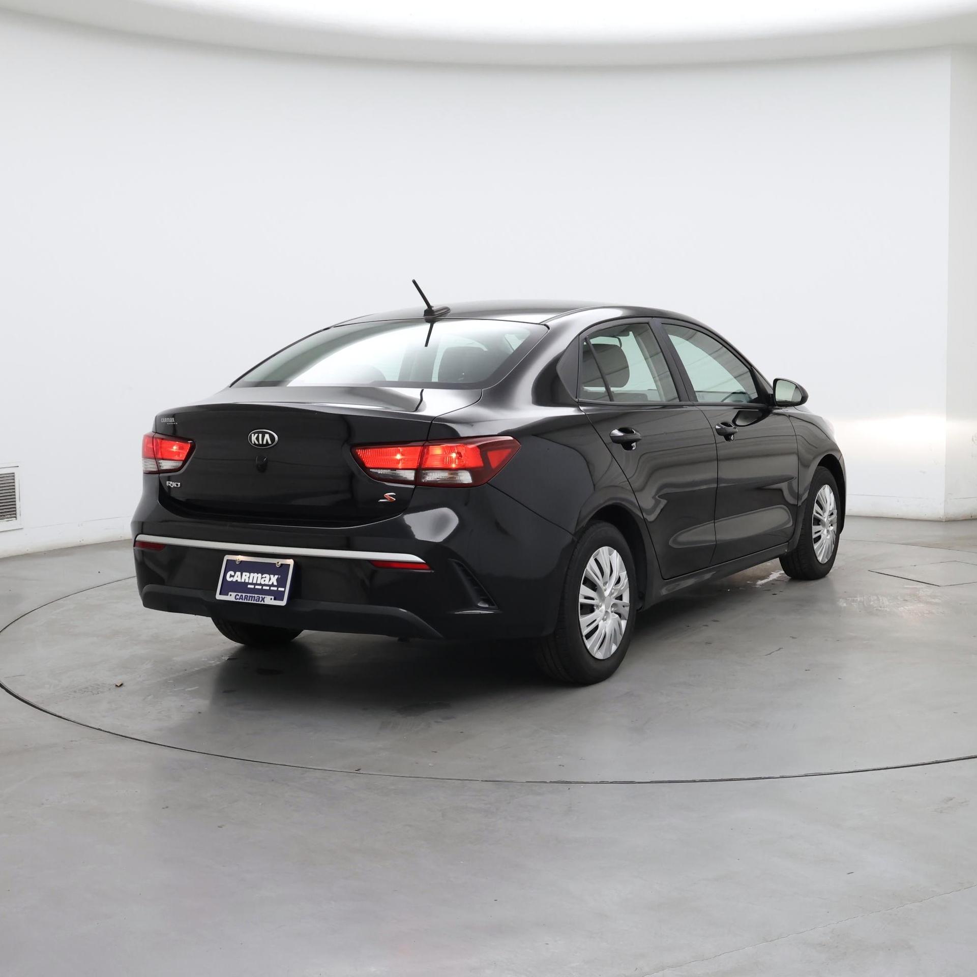 Thumbnail: 2021 Kia Rio - 8