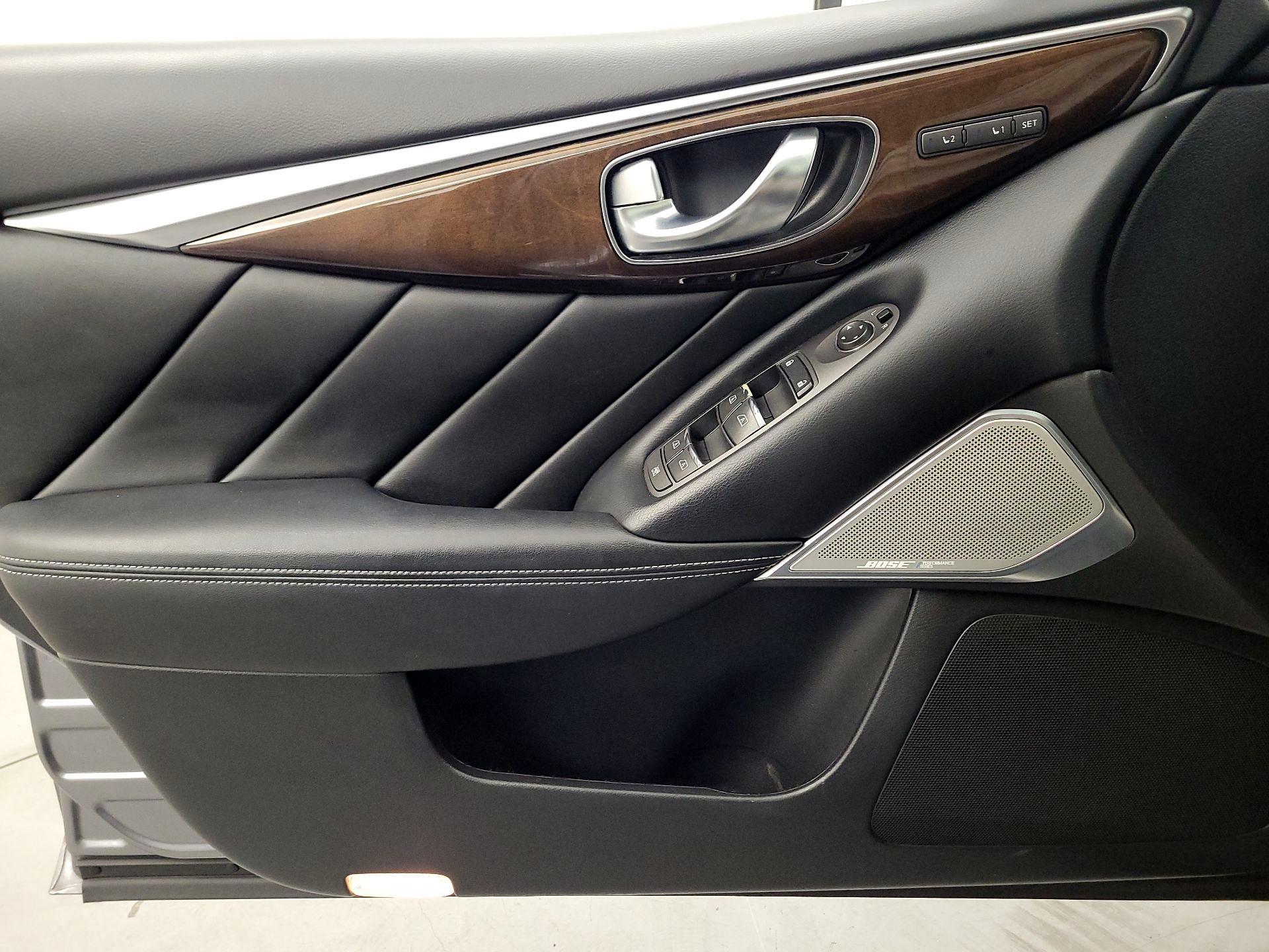 Thumbnail: 2017 INFINITI Q50 - 12