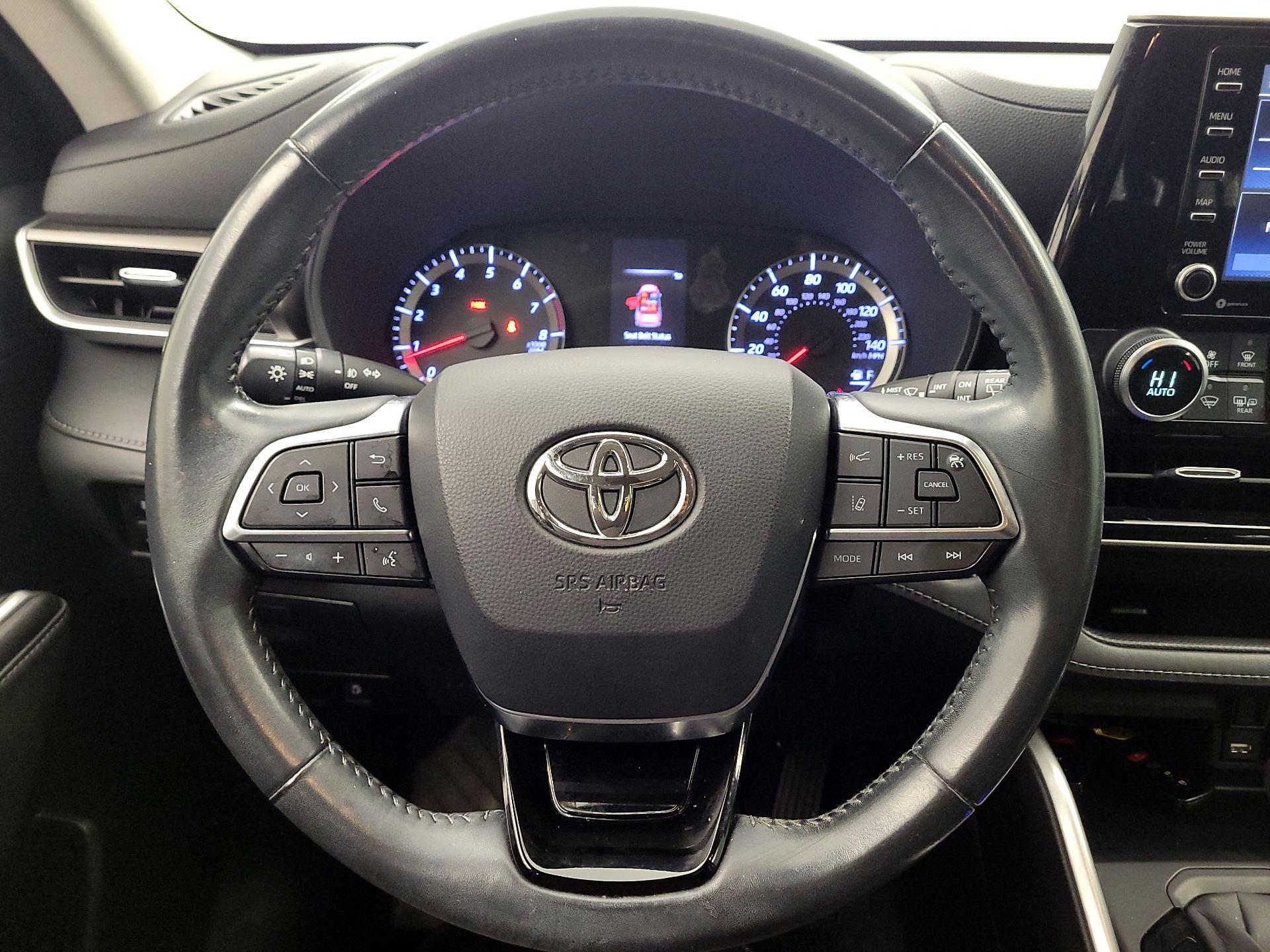 Thumbnail: 2020 Toyota Highlander - 10