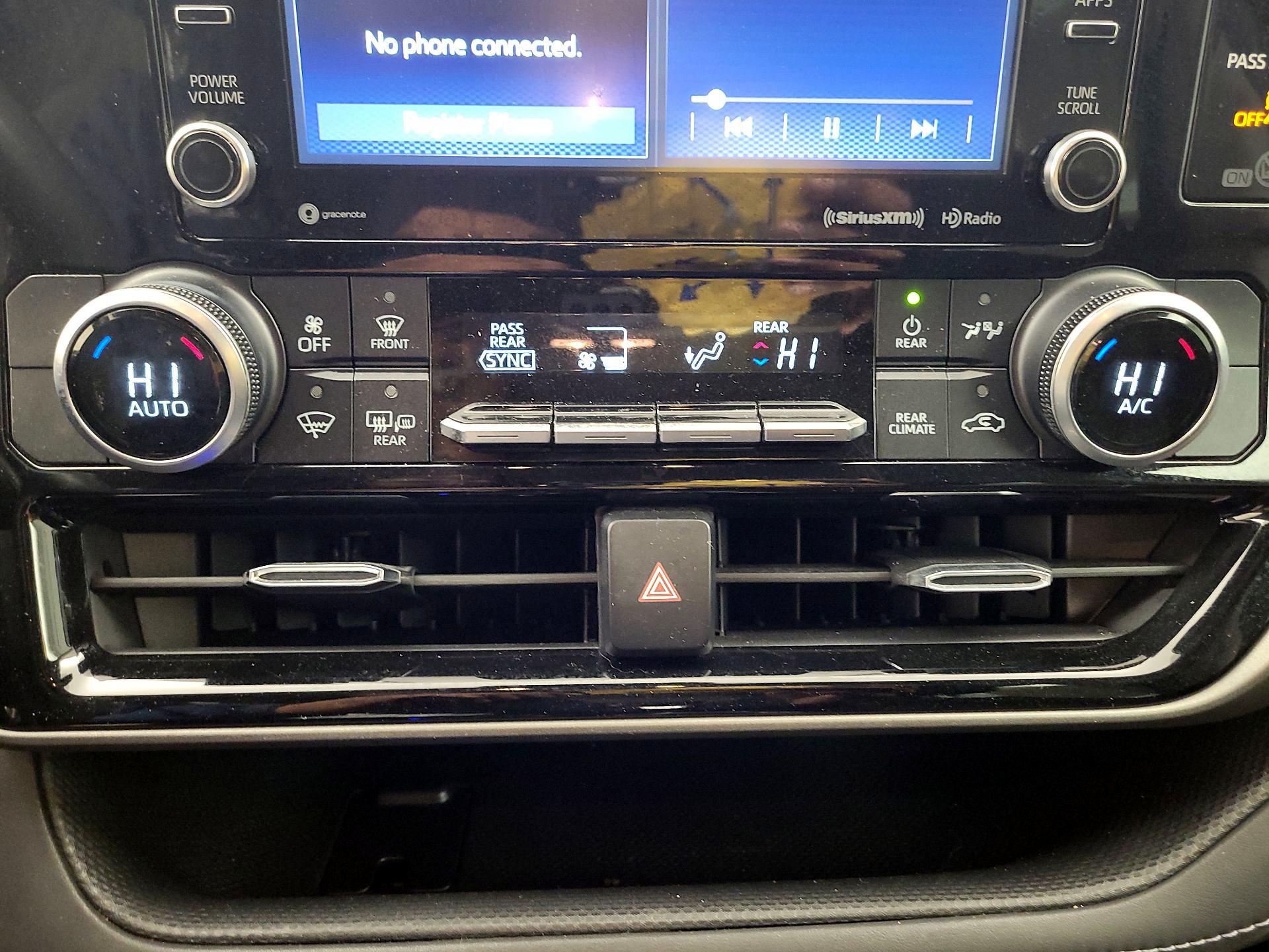 Thumbnail: 2020 Toyota Highlander - 14