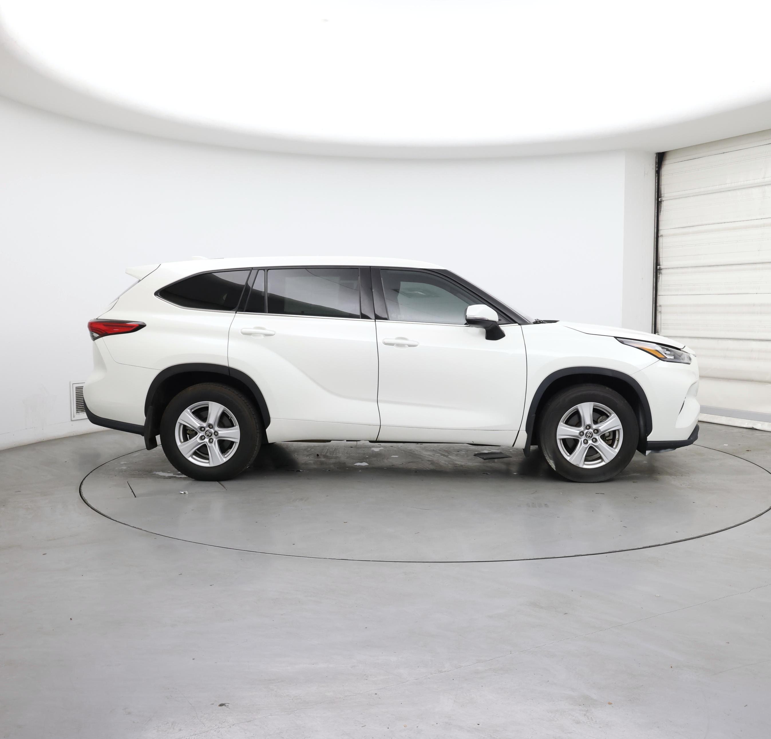 Thumbnail: 2020 Toyota Highlander - 7