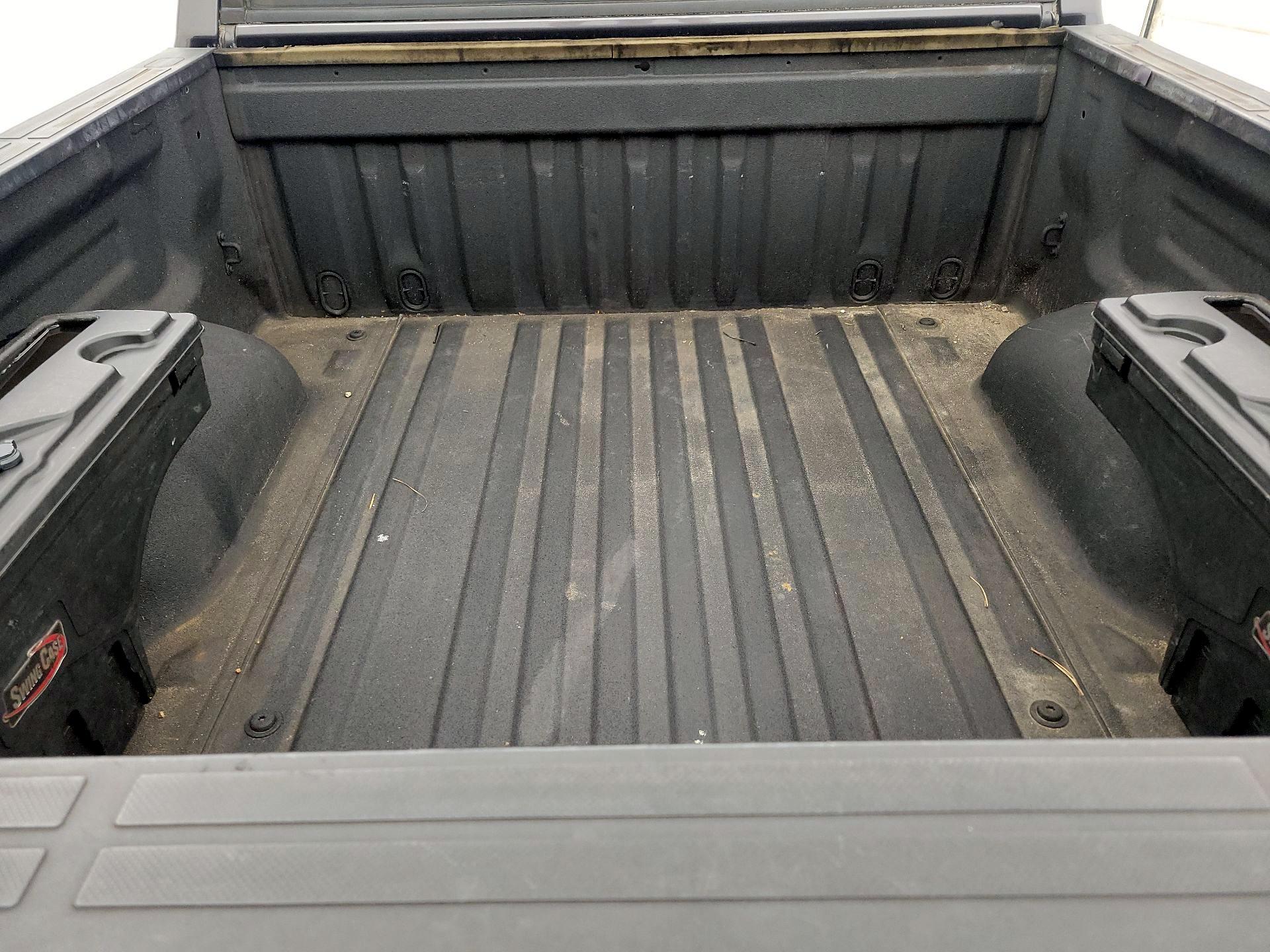 Thumbnail: 2016 Toyota Tundra - 17