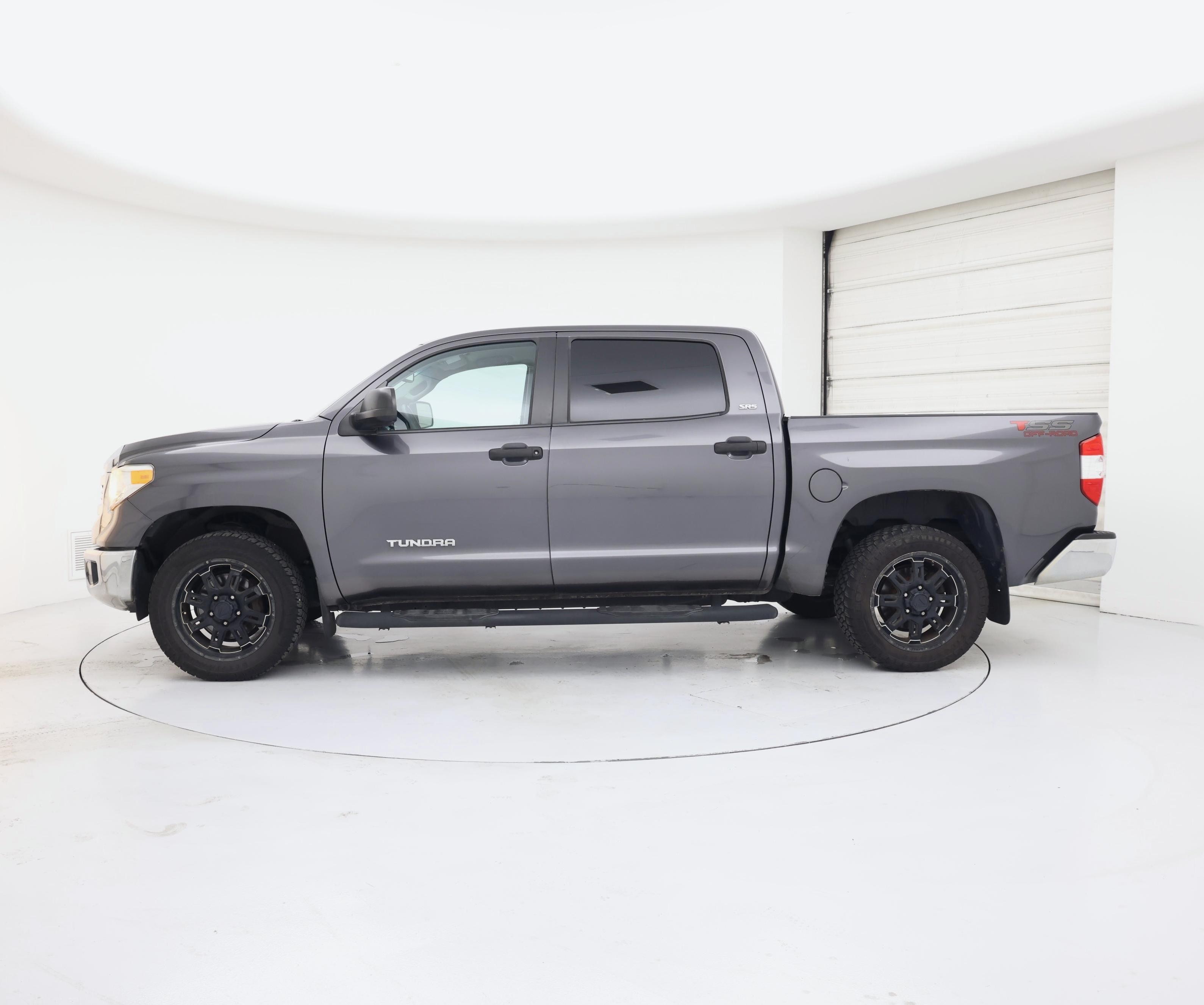 Thumbnail: 2016 Toyota Tundra - 3