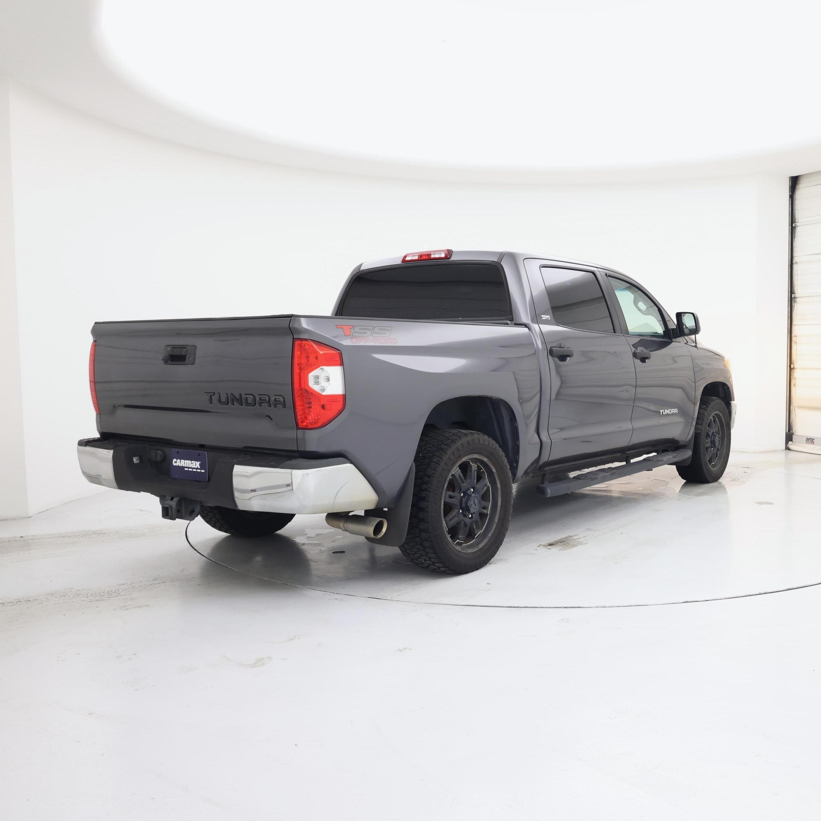 Thumbnail: 2016 Toyota Tundra - 8