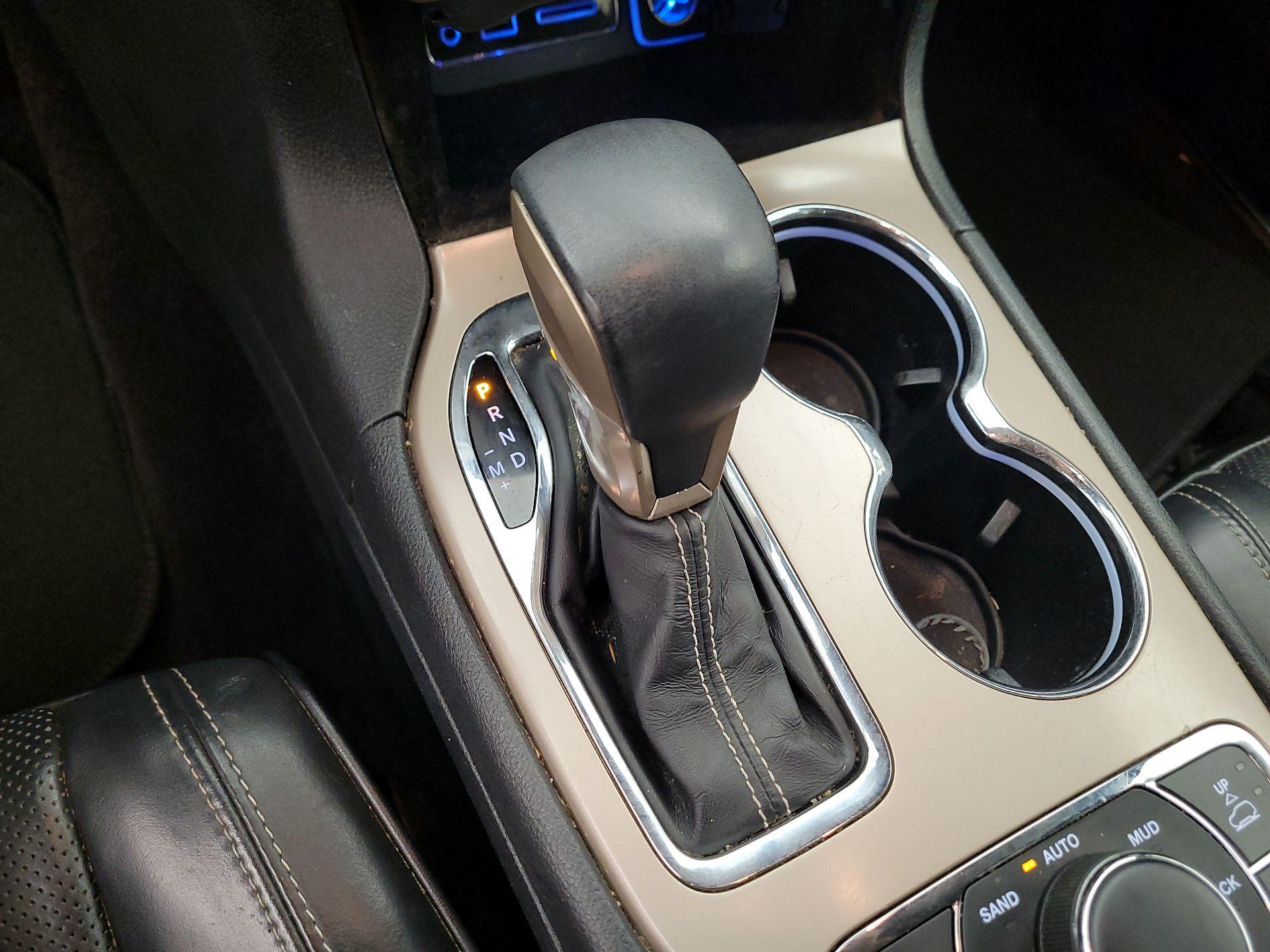 Thumbnail: 2017 Jeep Grand Cherokee - 17