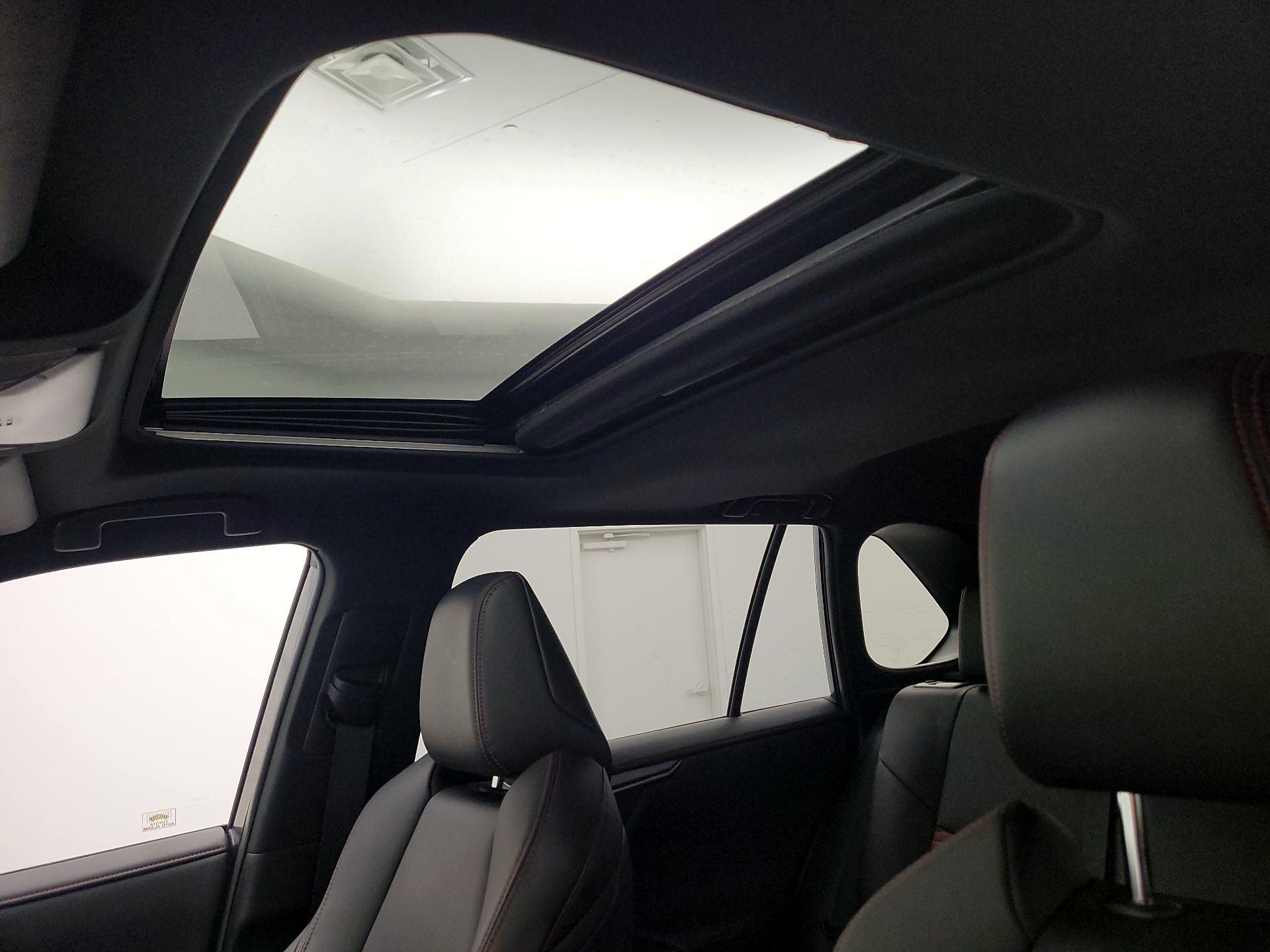 Thumbnail: 2022 Toyota RAV4 - 19