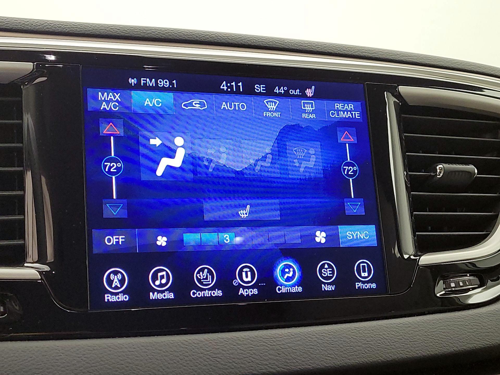 Thumbnail: 2017 Chrysler Pacifica - 15